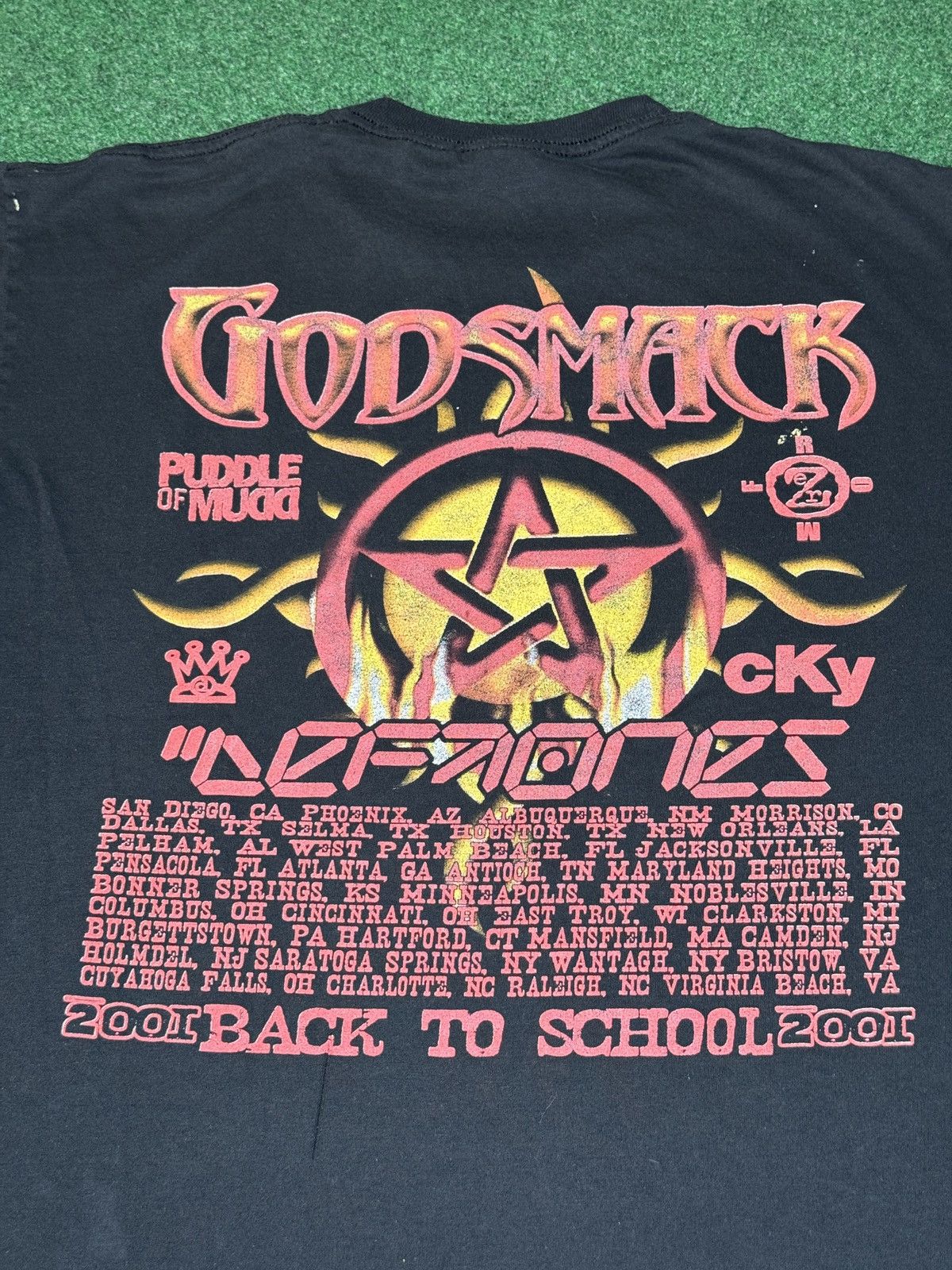 Band Tees × Vintage Vintage Godsmack Deftones Cky Grunge Punk Concert T Shirt Size US XL / EU 56 / 4 - 2 Thumbnail