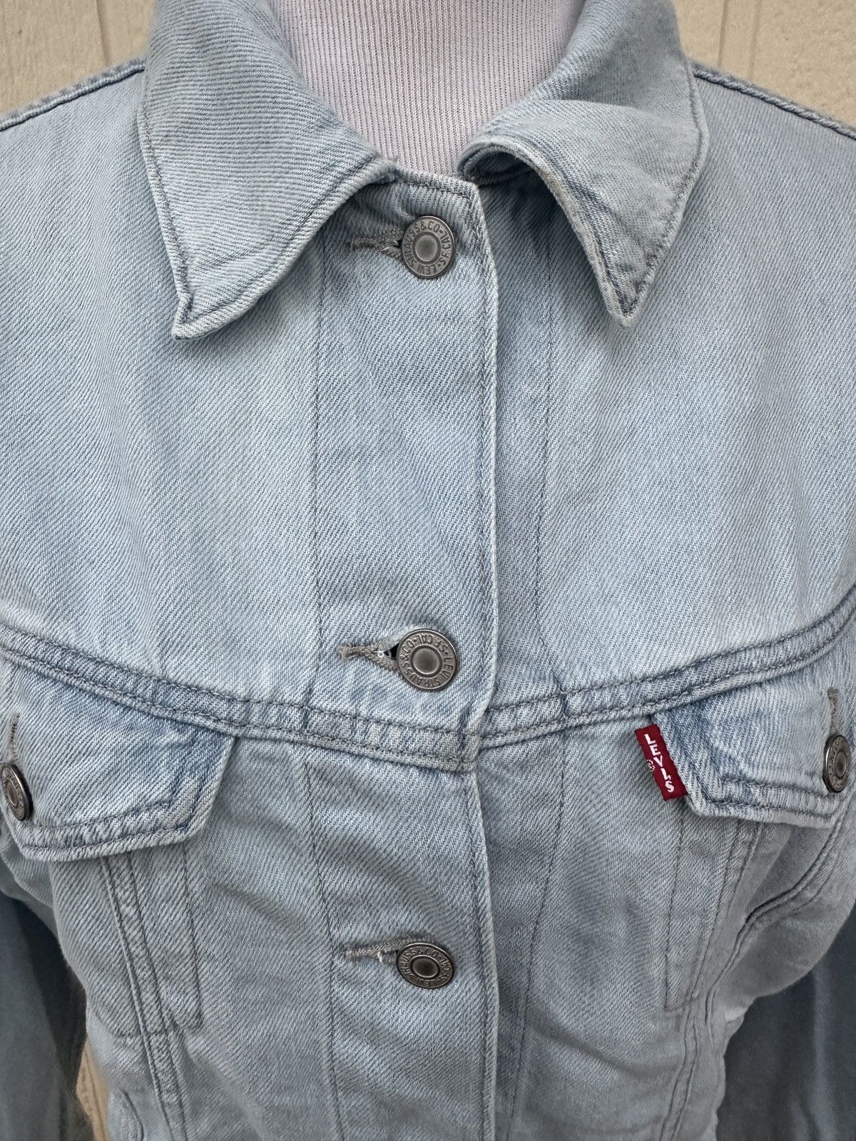 Levi's Levi's Trucker Jacket Women's Medium Blue Denim Jean Size M / US 6-8 / IT 42-44 - 3 Thumbnail