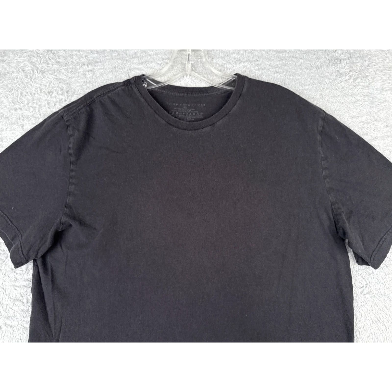 Tommy Hilfiger Tommy Hilfiger Shirt Adult Large Black Short Sleeve Crew Neck Logo T-Shirt Mens Size US L / EU 52-54 / 3 - 4 Thumbnail