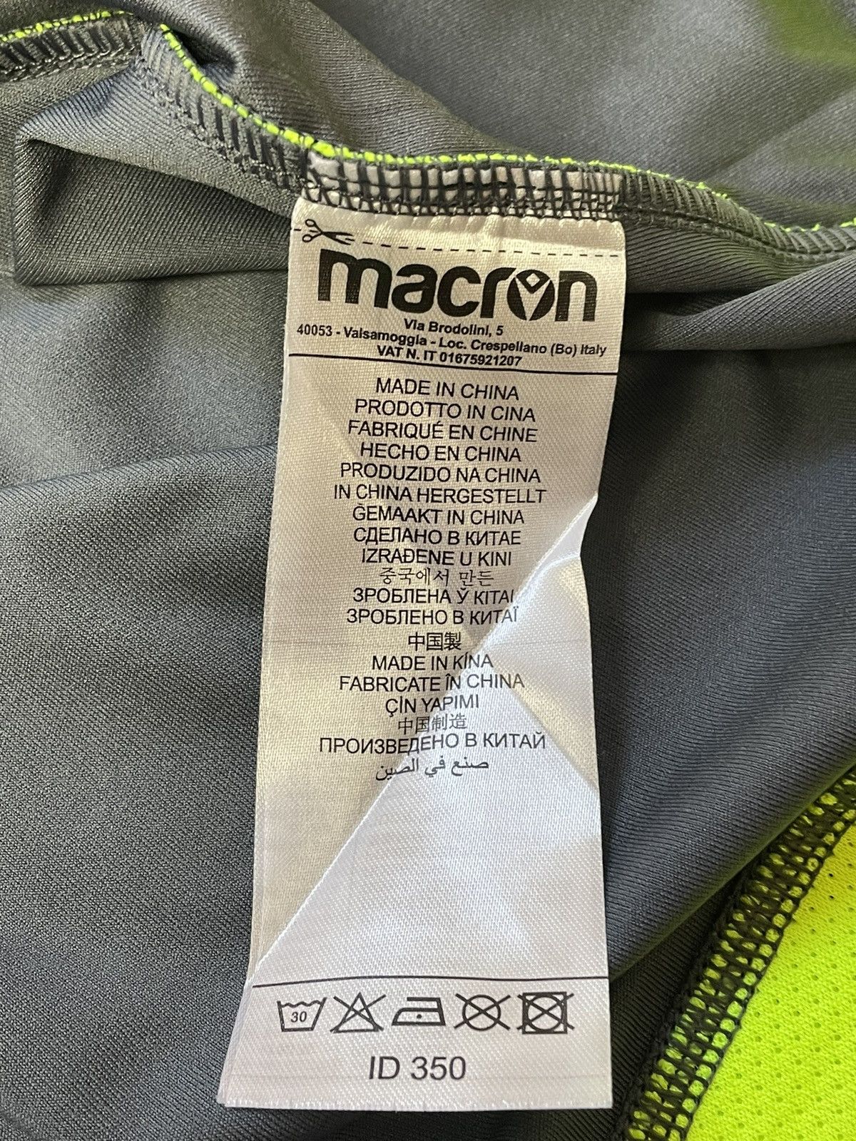 Macron DARTFORD 2020/2021 AWAY FOOTBALL SHIRT MACRON JERSEY SIZE XL Size US XL / EU 56 / 4 - 4 Thumbnail