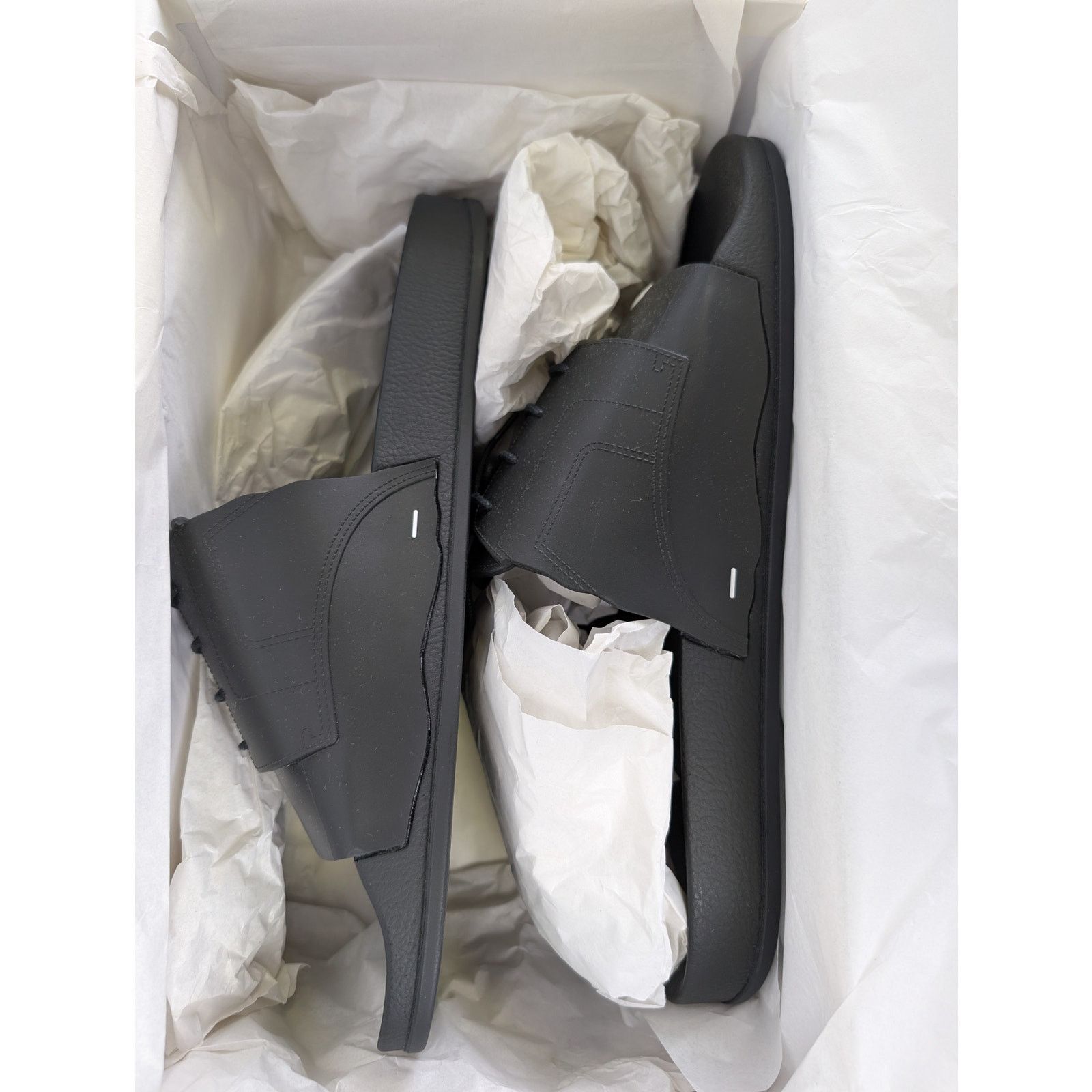 Maison Margiela o1rshd1 Pool Slides Slipper in Black Size US 12 / EU 45 - 16 Thumbnail