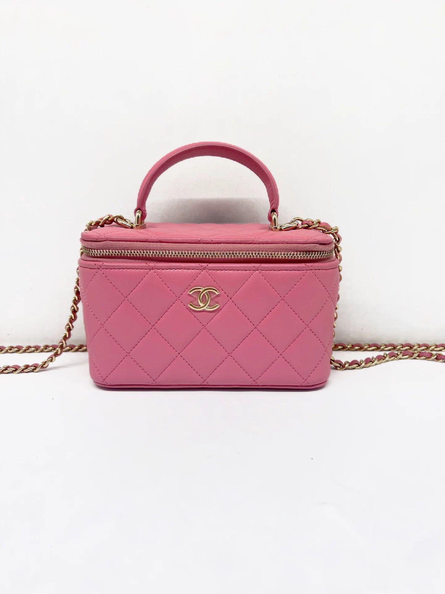 Chanel Pre-loved Bag Very good condition Size ONE SIZE - 1 Thumbnail