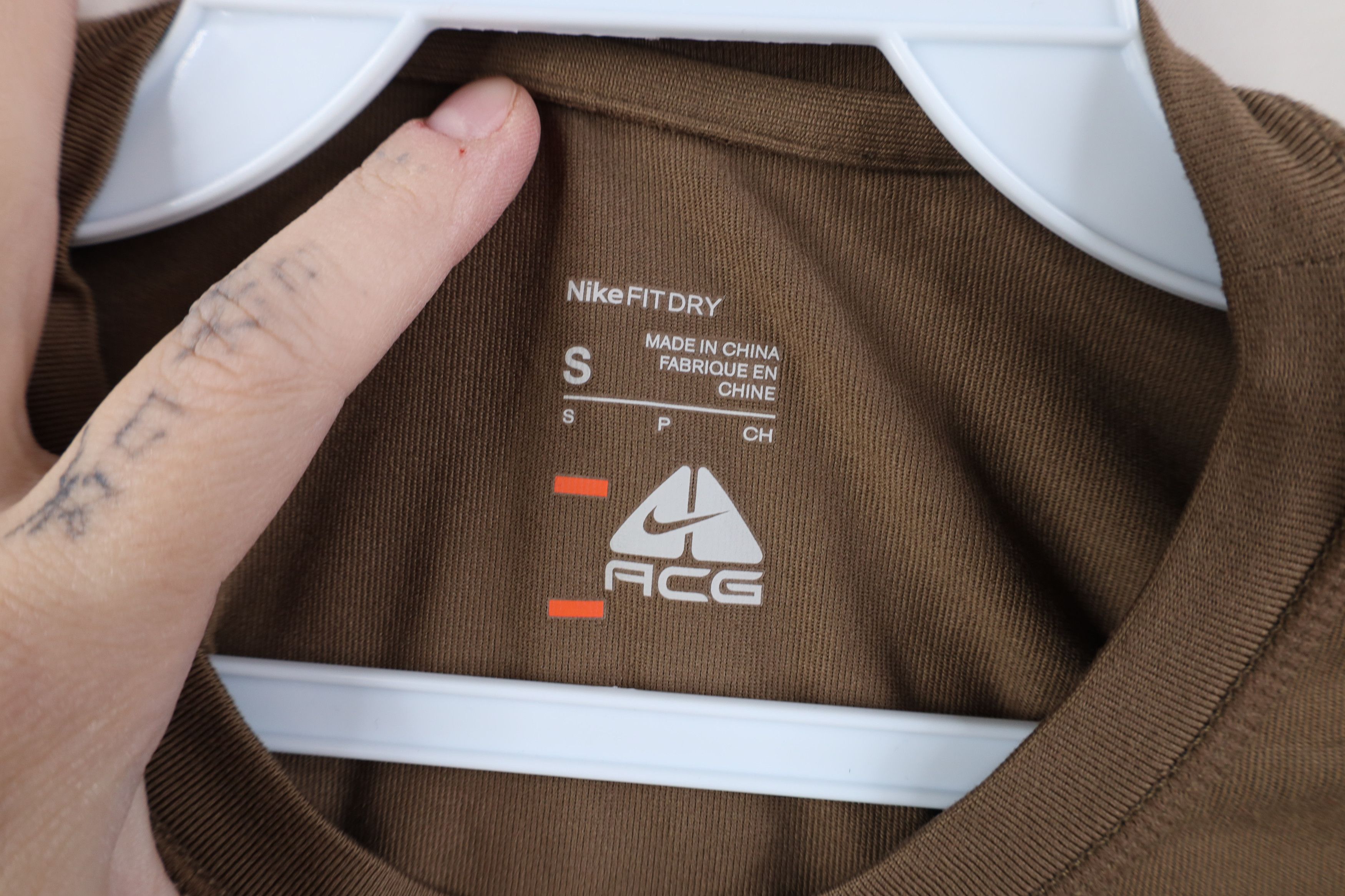 Nike Vintage Y2K Nike ACG Travis Scott Mini Swoosh T-Shirt Size S / US 4 / IT 40 - 9 Thumbnail