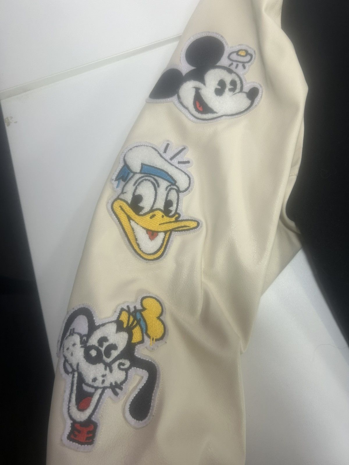 H&M MENS 2XL H&M DISNEY 100 YEARS ANNIVERSARY VARSITY JACKET Size US XXL / EU 58 / 5 - 3 Thumbnail