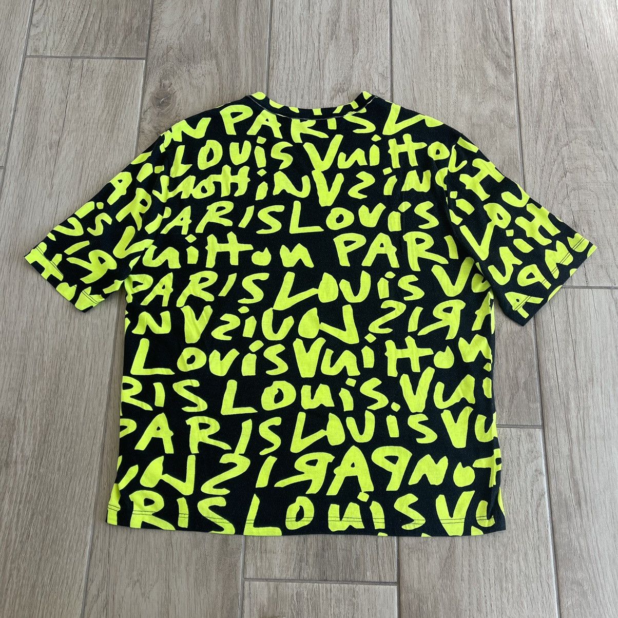 Louis Vuitton × Stephen Sprouse SS2009 Neon Graffiti Logo T-Shirt Size US XL / EU 56 / 4 - 2 Thumbnail