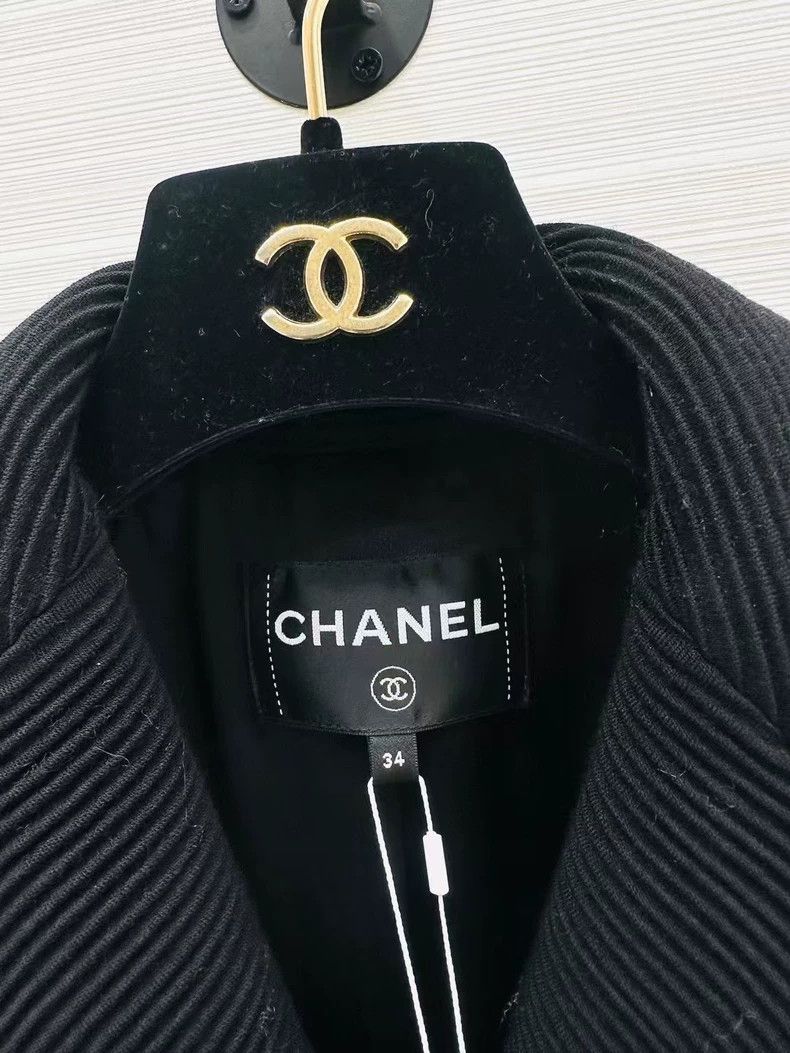 Chanel Chanel 24k wool suit long coat Size XXS / US 00 / IT 34 - 2 Thumbnail