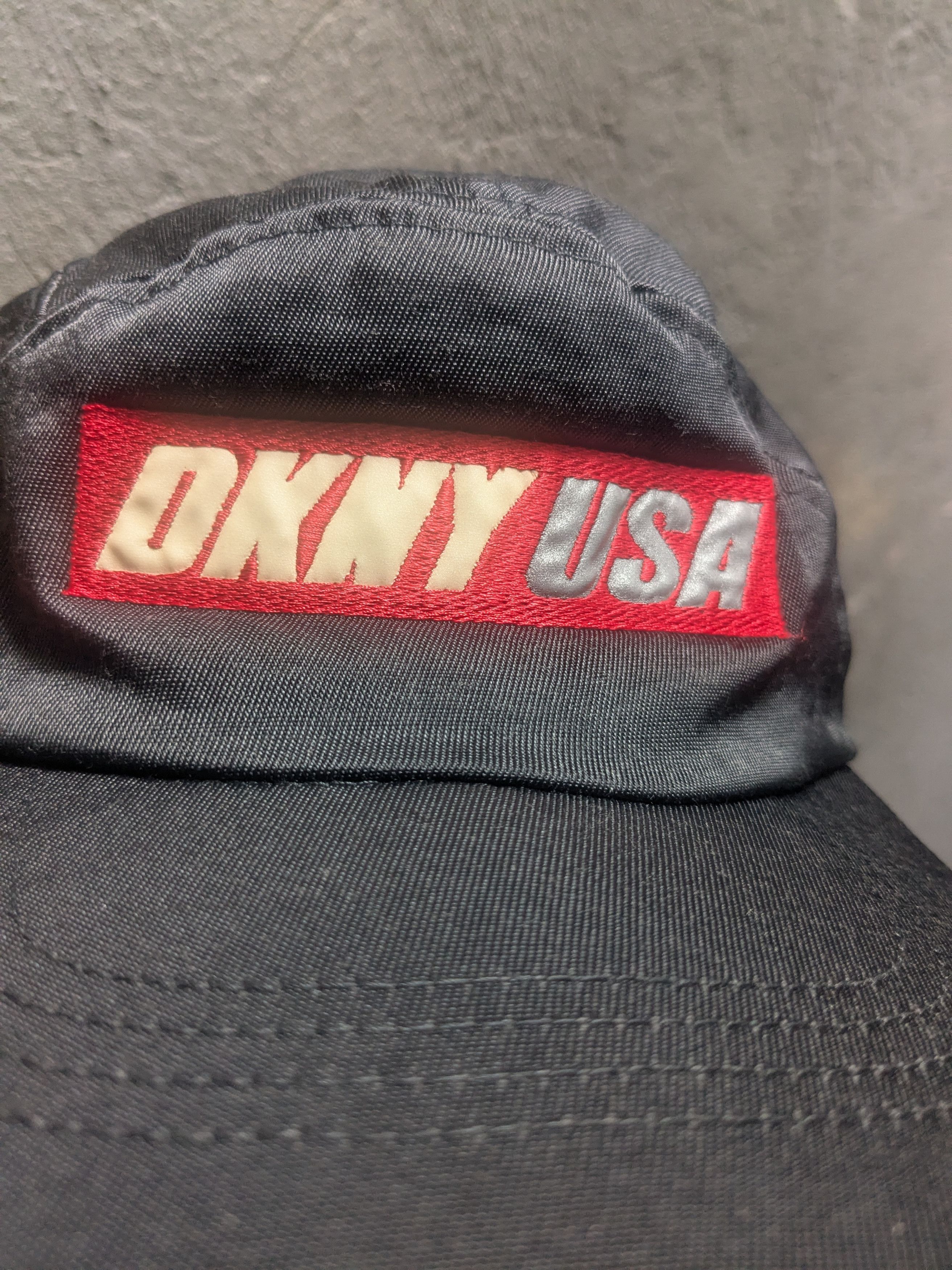DKNY dkny usa vintage 90'$ authentic panel cap Size ONE SIZE - 2 Thumbnail