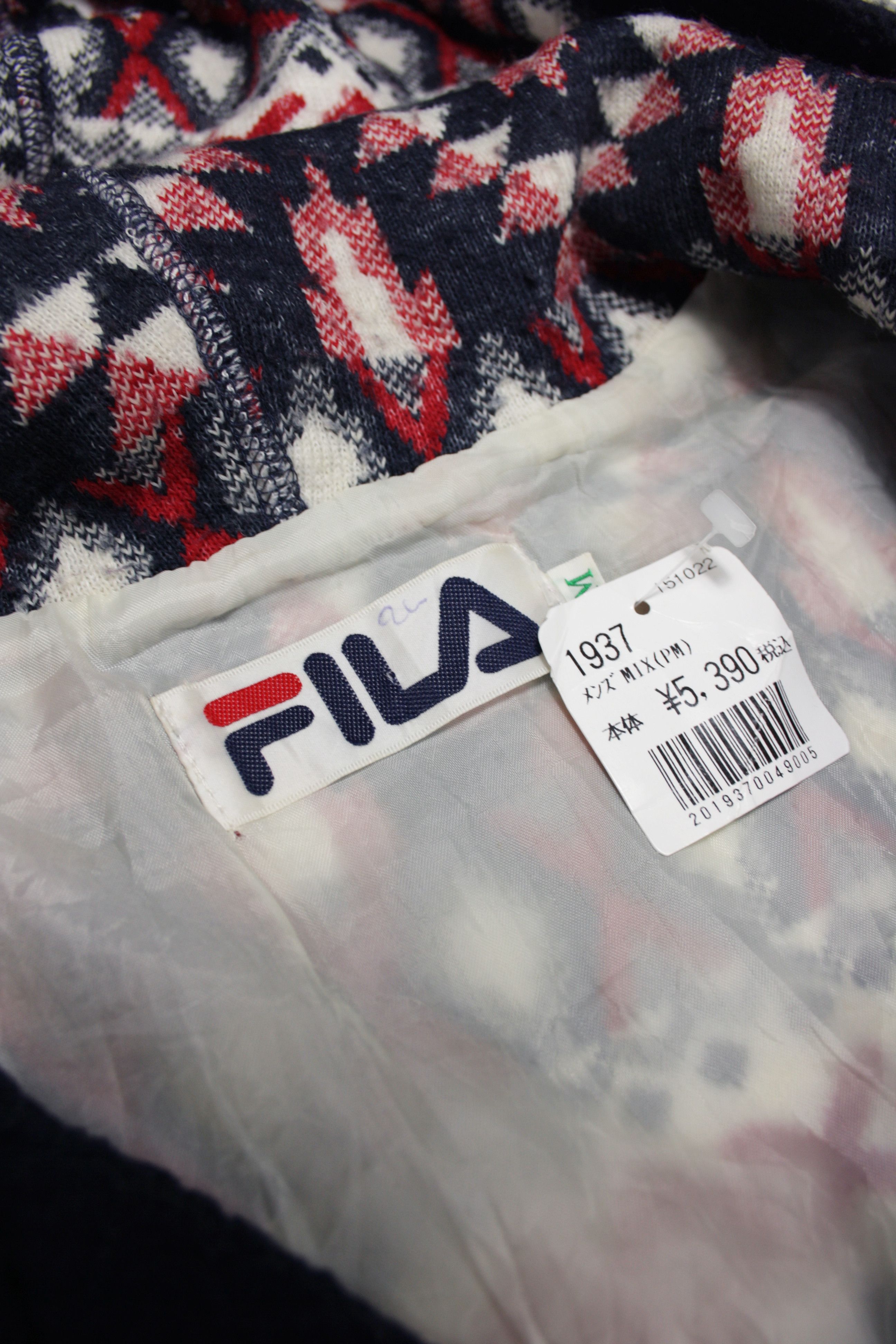 Fila × Japanese Brand × Vintage Fila 90s Vintage Printed Fleece Windbreaker Hooded Jacket Size US M / EU 48-50 / 2 - 6 Thumbnail