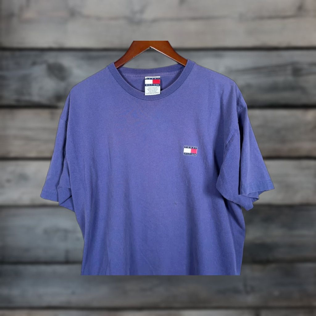 Tommy Hilfiger VINTAGE Tommy Hilfiger Logo T-Shirt Adult Large Blue 90s Retro Graphic Print Mens Size US L / EU 52-54 / 3 - 1 Thumbnail
