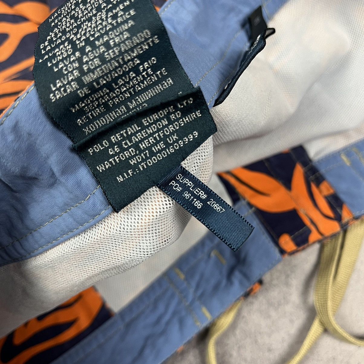 Polo Ralph Lauren Vintage Polo Ralph Lauren fish print logo swim shorts 90’s Size US 34 / EU 50 - 10 Thumbnail