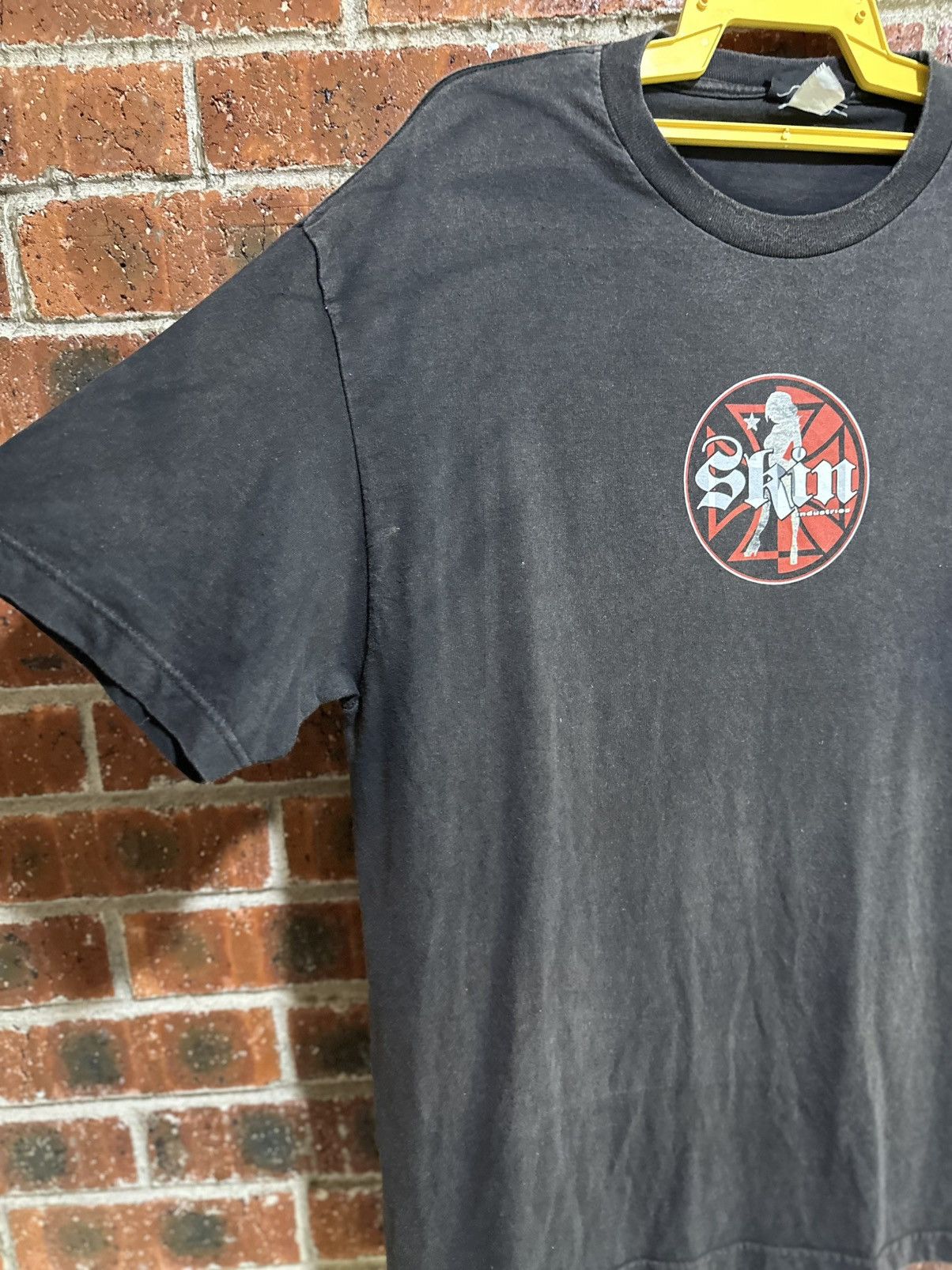 Girl Skateboards Thrashed Vintage Skim Industries Skateboard Sun Faded Tee Size US XL / EU 56 / 4 - 11 Thumbnail