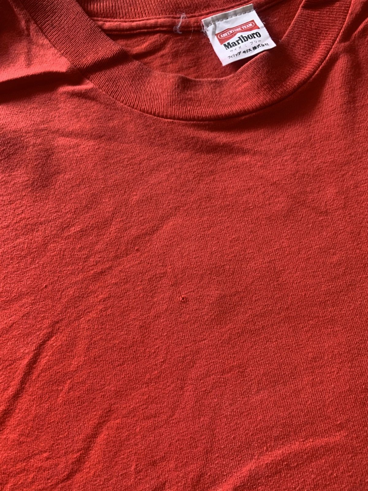 Marlboro Adventure Team × Vintage Vintage 90s Marlboro Adventure Team T shirt Size US L / EU 52-54 / 3 - 10 Thumbnail
