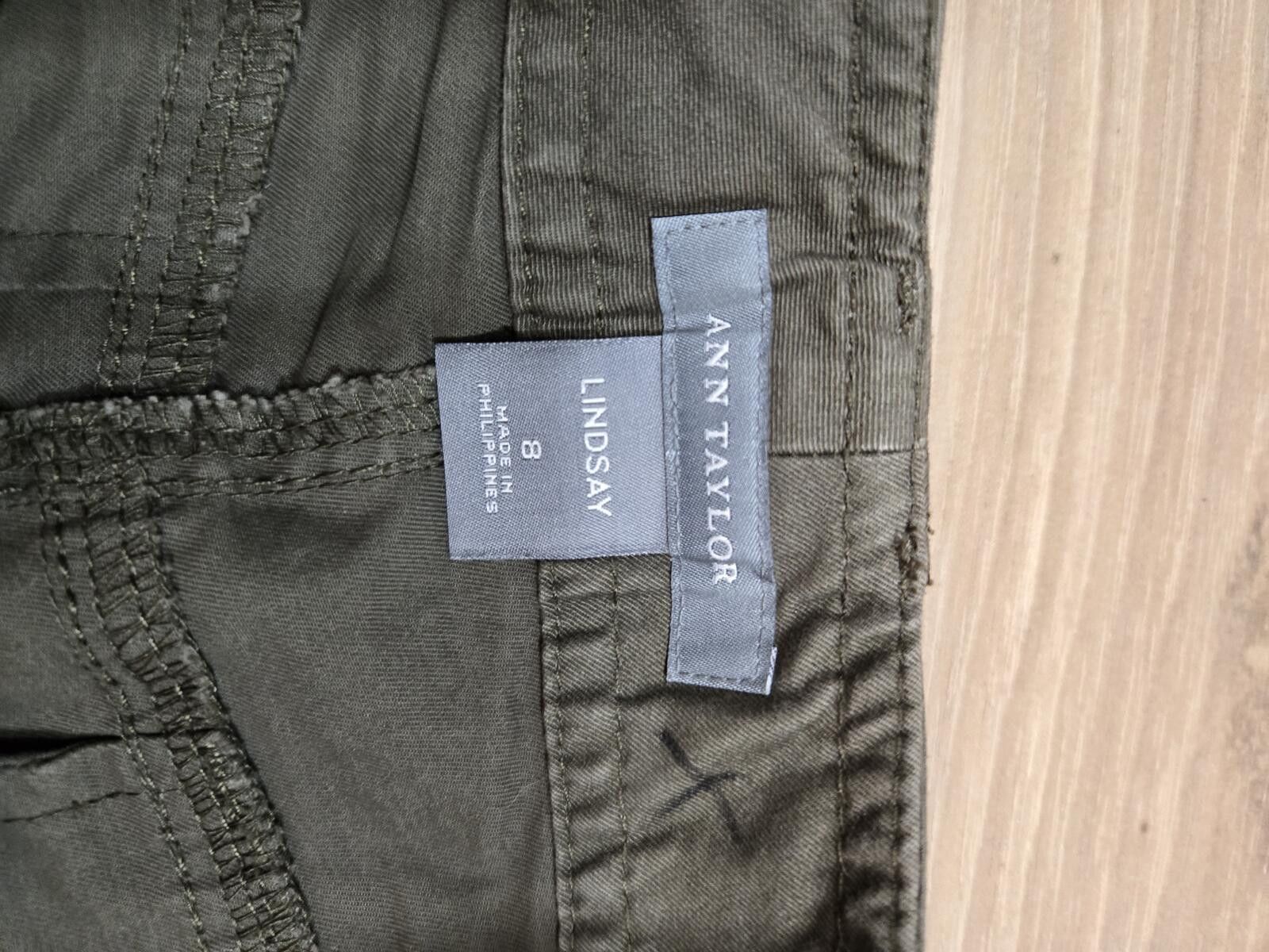 Ann Taylor Ann Taylor Lindsay Capri Pants Olive Green Utility Crop Size 30" / US 8 / IT 44 - 6 Thumbnail