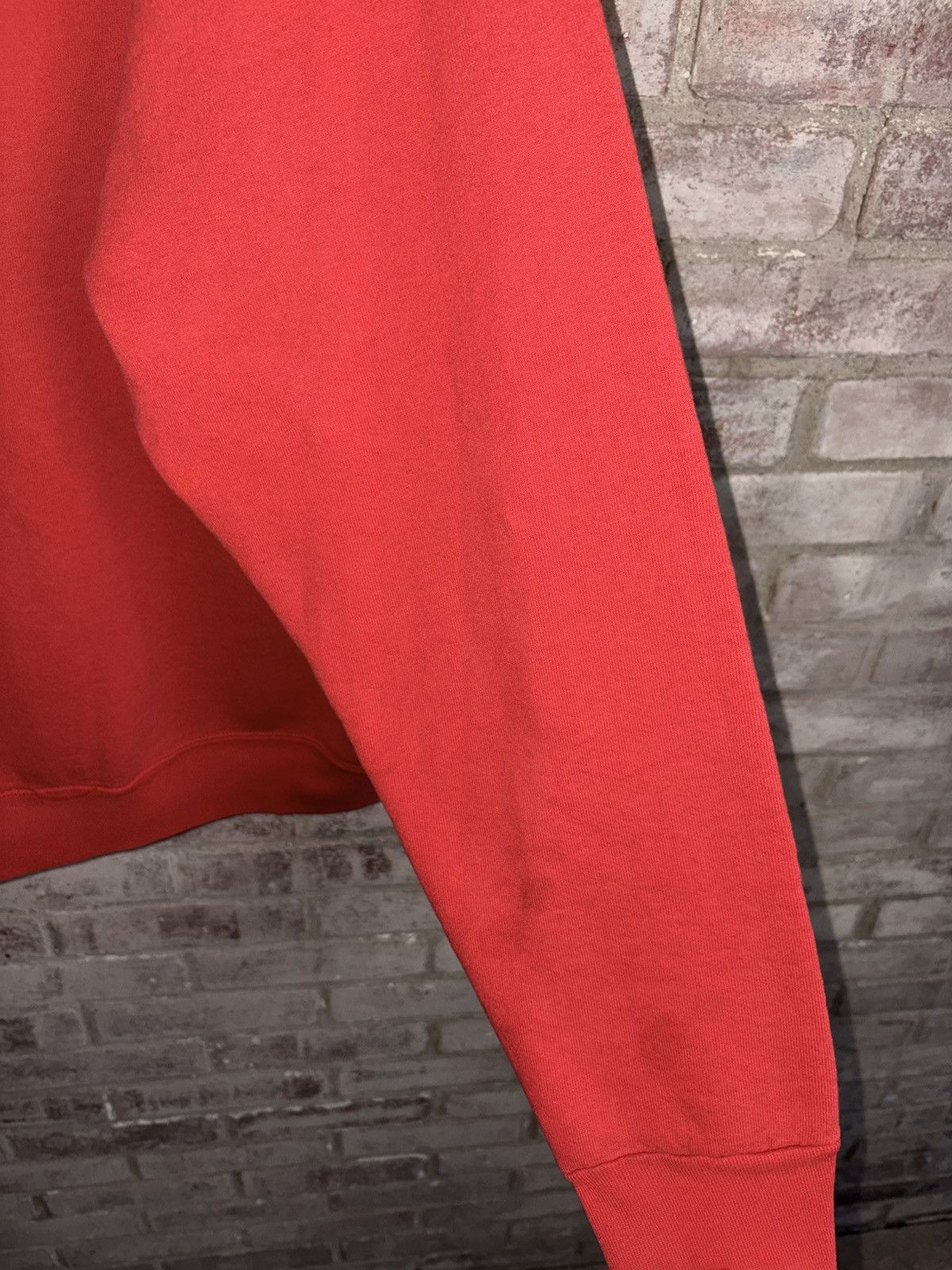 Fruit Of The Loom Vintage 90s Bootleg GUCCI Red Crewneck Sweatshirt Size US XL / EU 56 / 4 - 7 Thumbnail