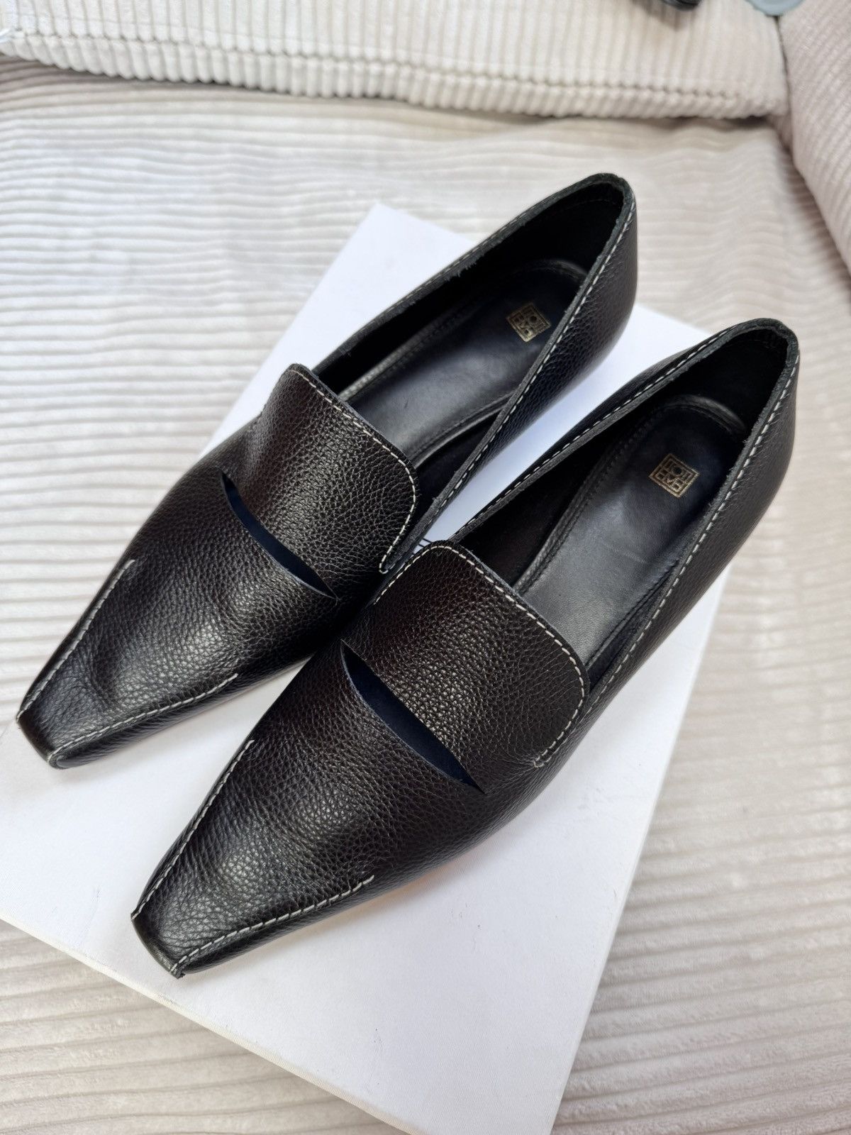 Toteme Toteme Womens Black Cutout Kitten Leather Heel Loafer Shoes Size US 6 / IT 36 - 1 Thumbnail