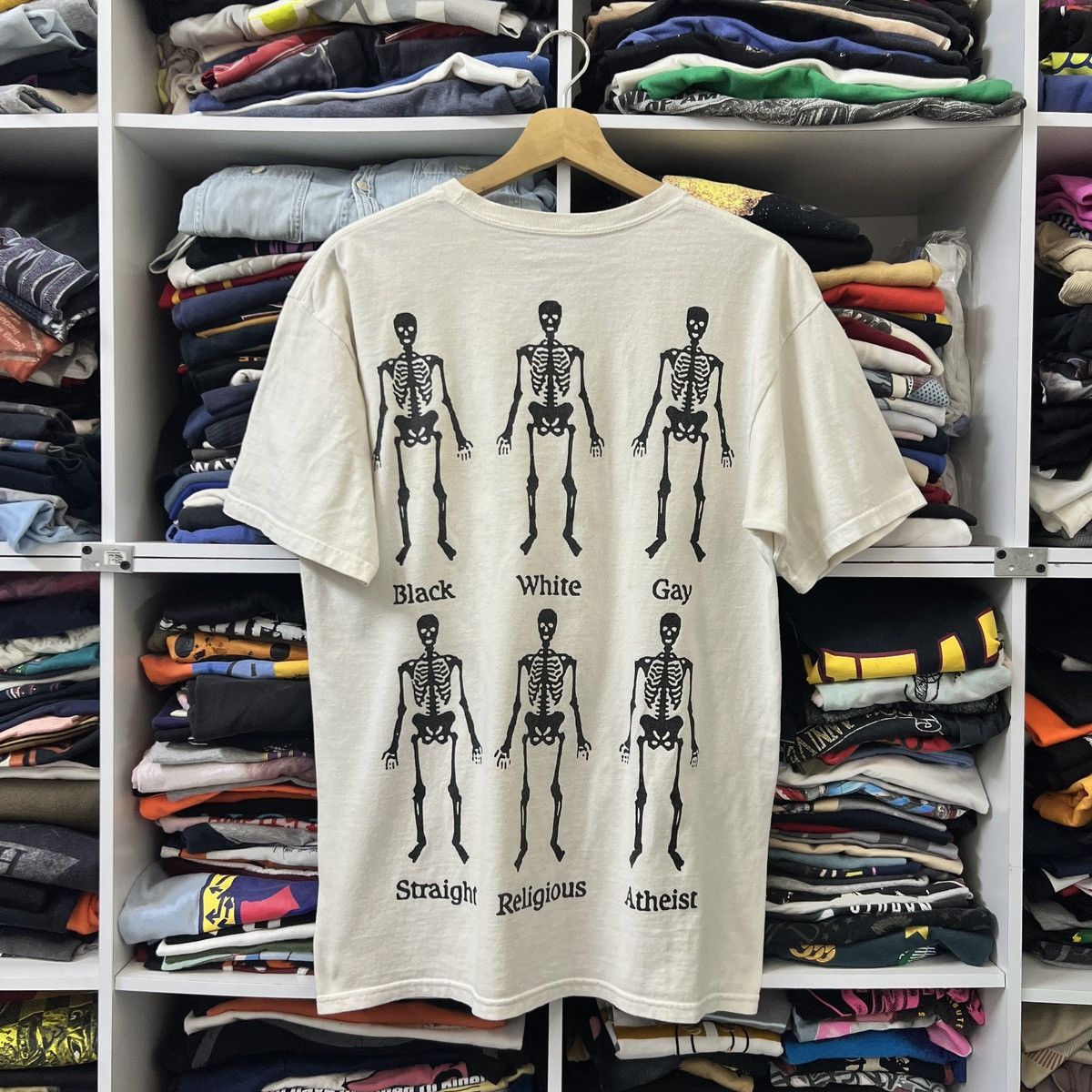 Pleasures PLEASURES BWGSRA TEE Size US M / EU 48-50 / 2 - 2 Thumbnail