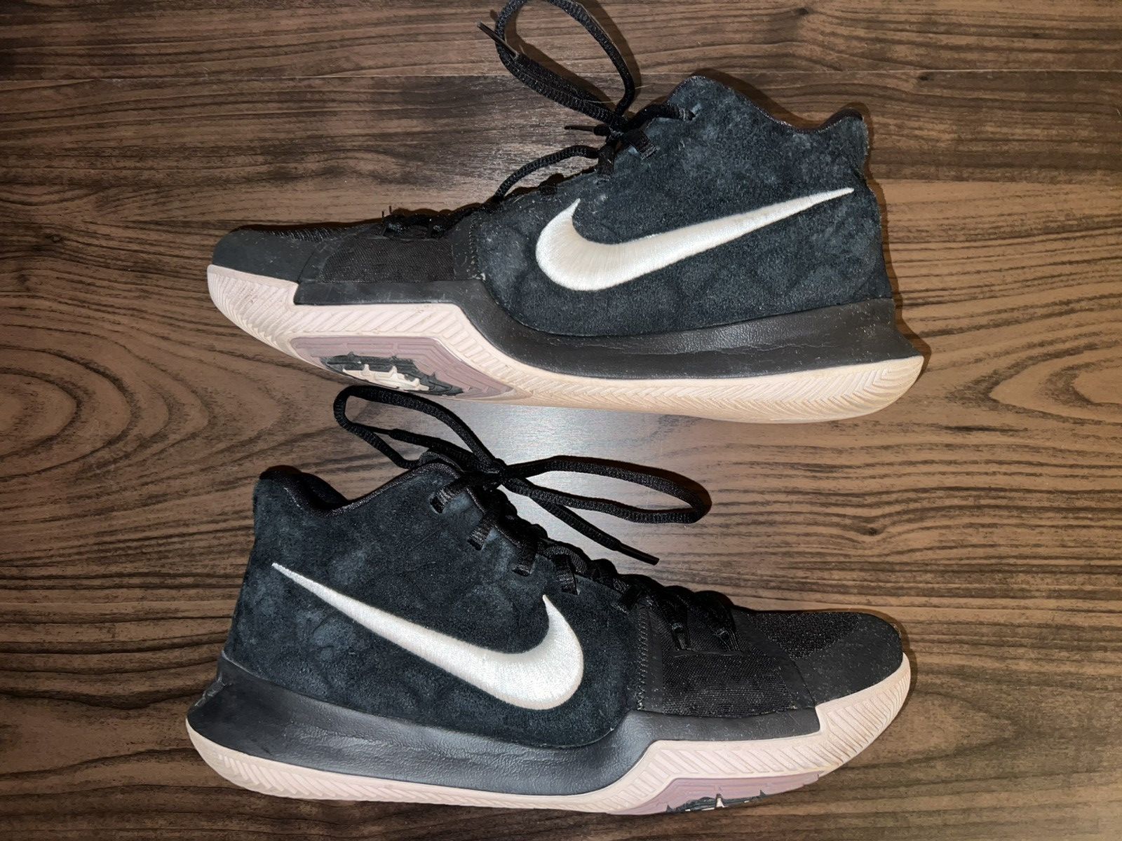 Nike Nike Kyrie 3 ‘Still Red’ Size US 10 / EU 43 - 2 Thumbnail