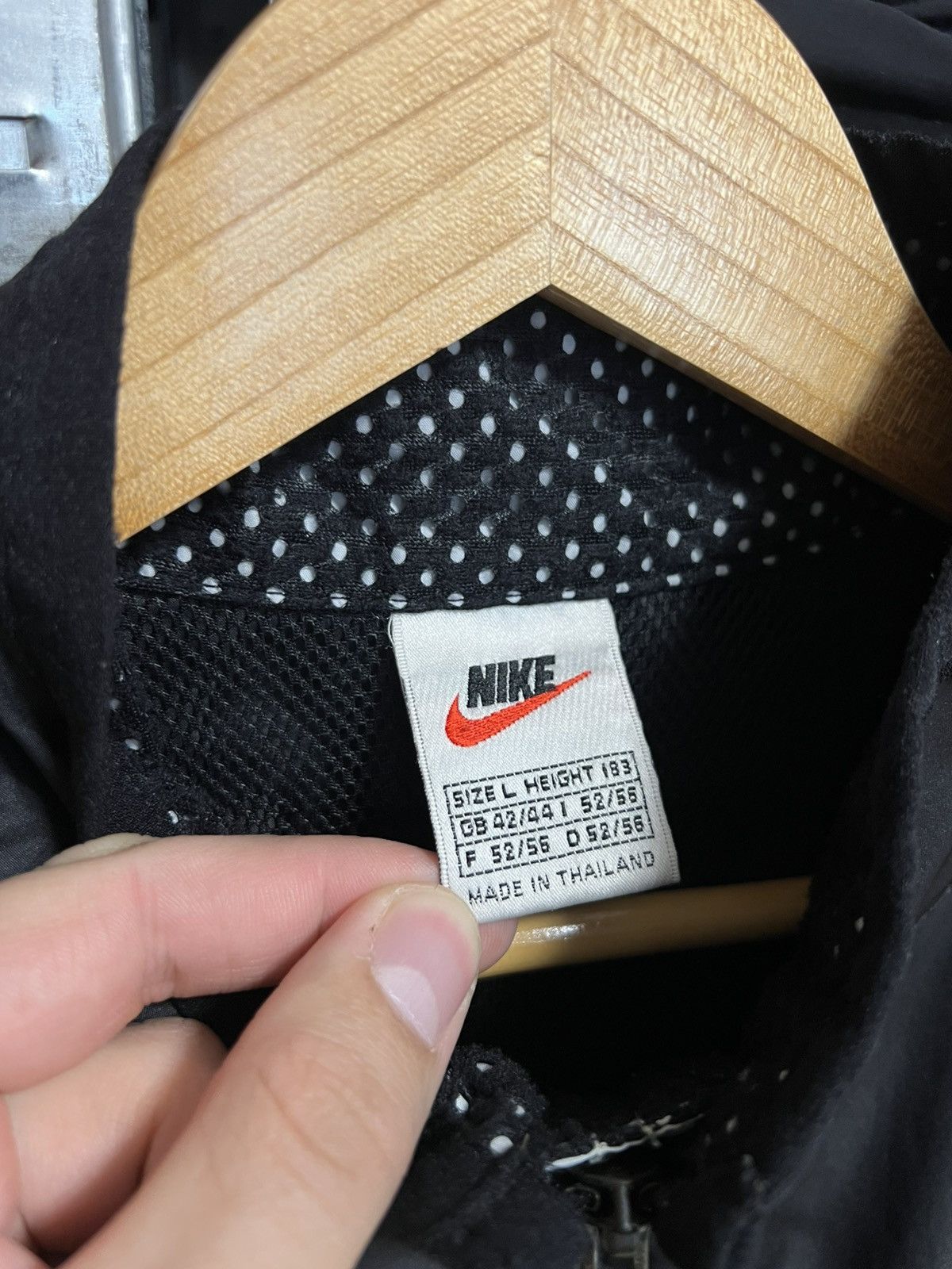 Nike × Vintage Nike Vintage Black Nylon Marathon New York 98 Track Jacket Size US L / EU 52-54 / 3 - 7 Thumbnail