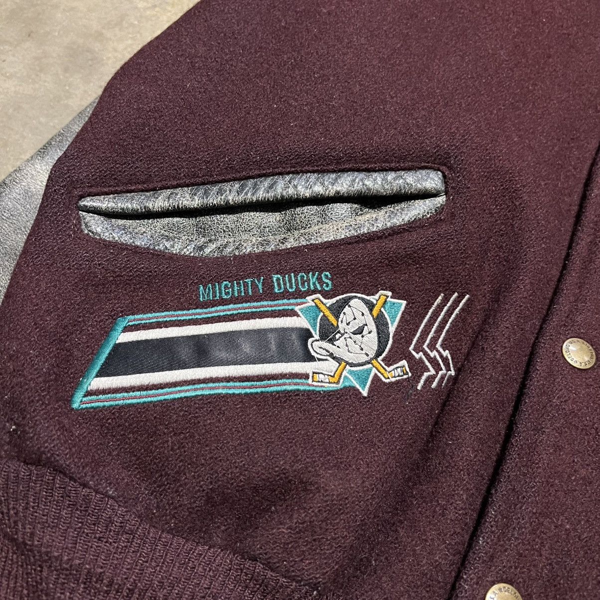 NHL Vintage 90s Anaheim Mighty Ducks Varsity Bomber Jacket USA Size US M / EU 48-50 / 2 - 7 Thumbnail