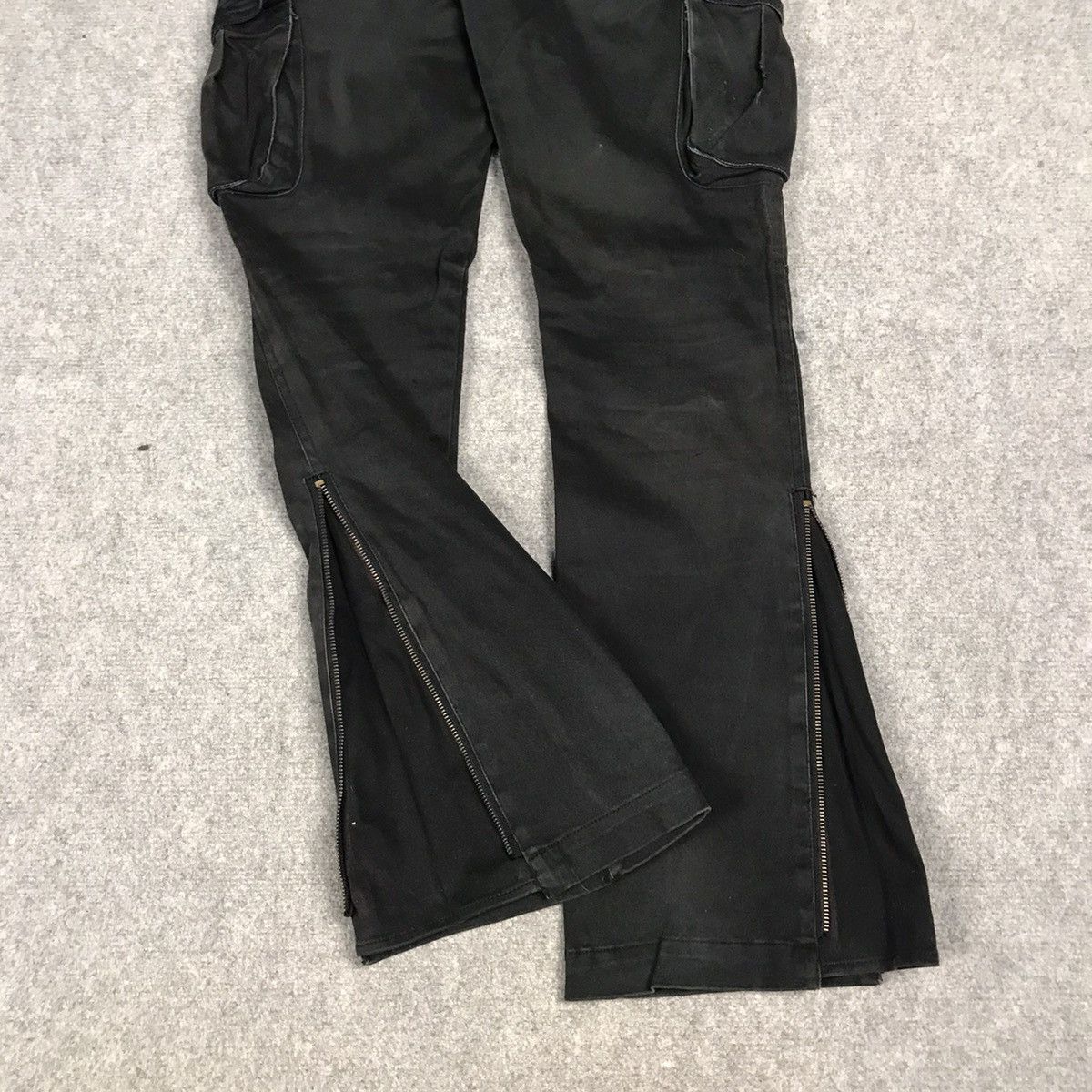 Japanese Brand 🔥SEMANTICDESIGN CARGO ZIPPER DESIGN BLACK FADED DENIM PANTS Size US 30 / EU 46 - 13 Thumbnail