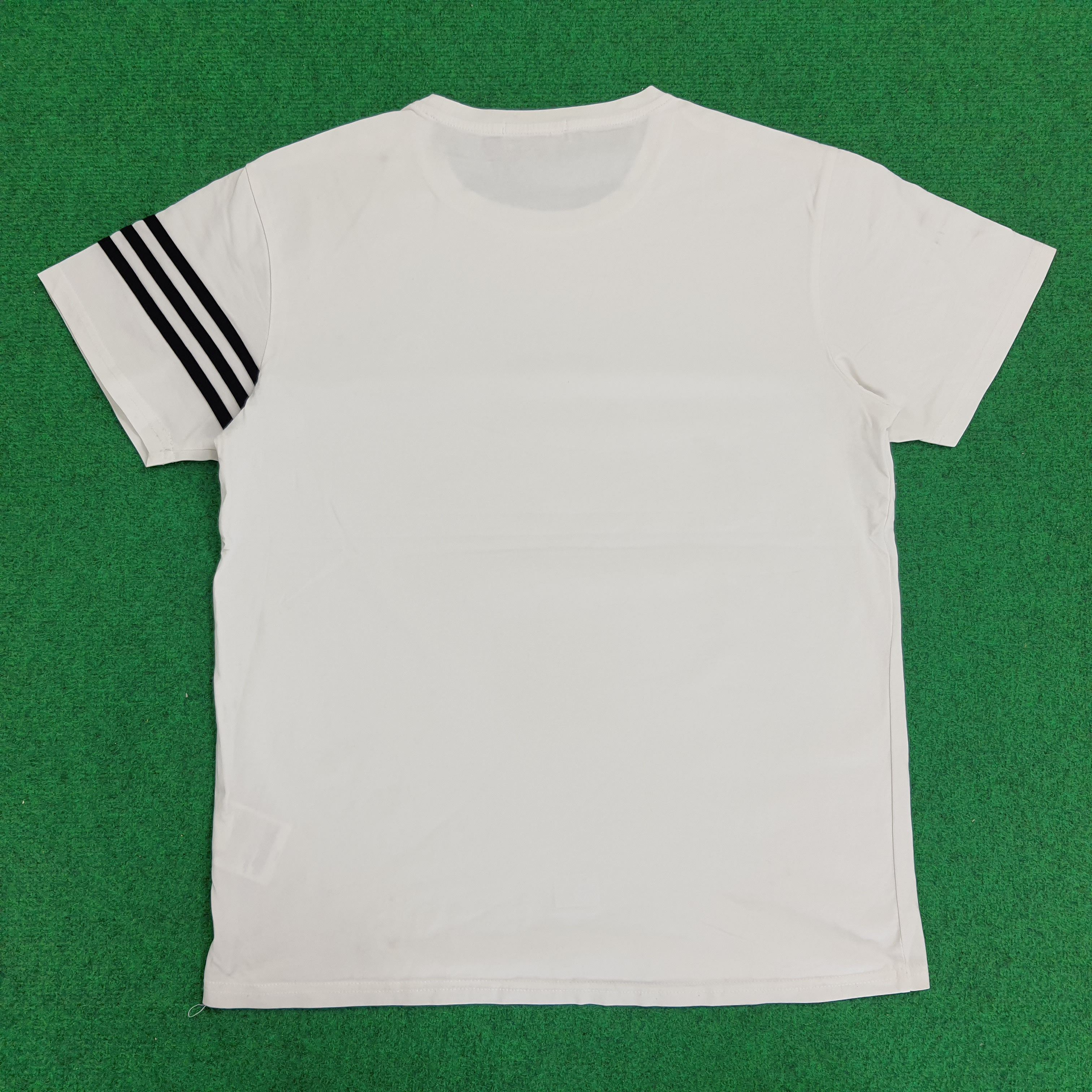 Vintage Moncler Italian Designer Tshirt Size US M / EU 48-50 / 2 - 3 Thumbnail