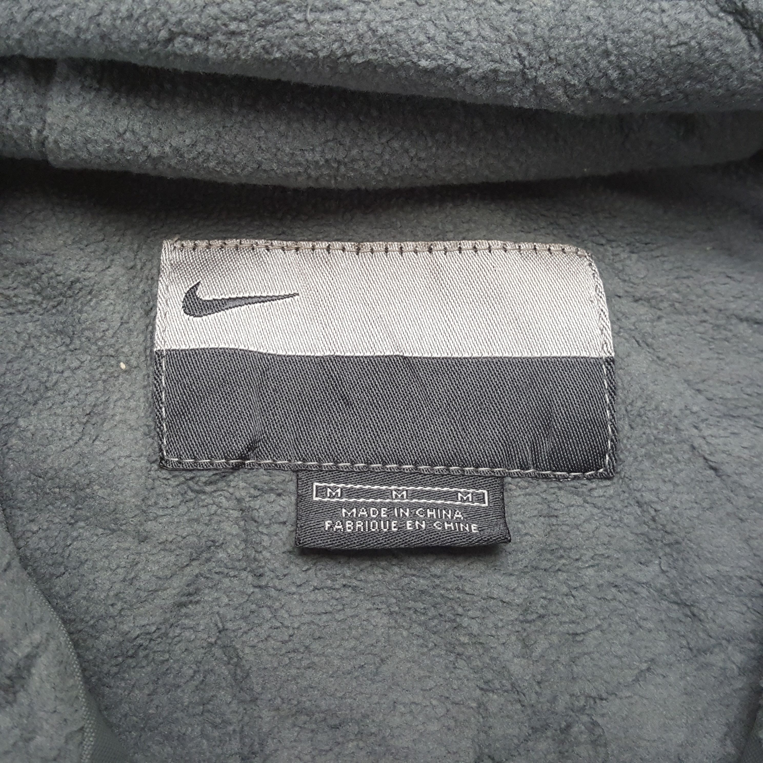 Nike Vintage Nike Sportswear Hoodies Jacket C320N11 Size US L / EU 52-54 / 3 - 5 Thumbnail