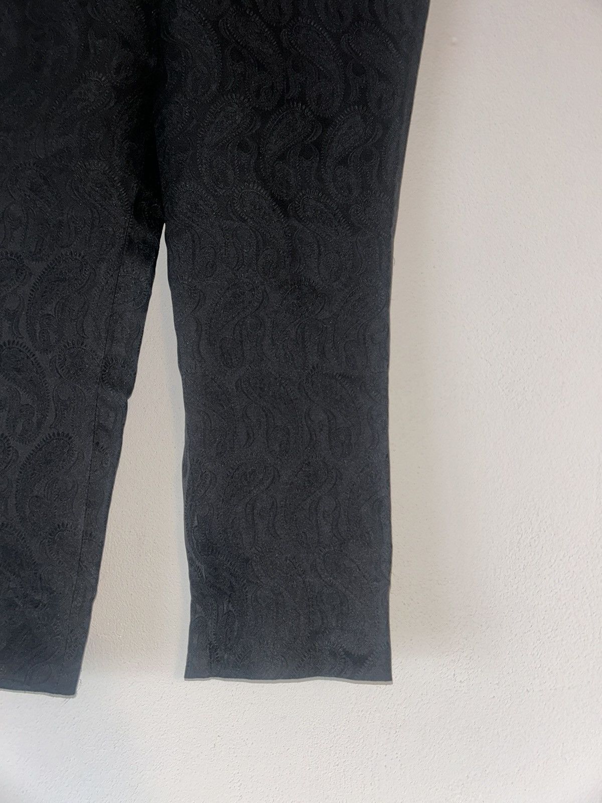 Gucci Gucci Black Silk Pants with Subtle Paisley Pattern - Size 42 Size 28" / US 6 / IT 42 - 5 Thumbnail