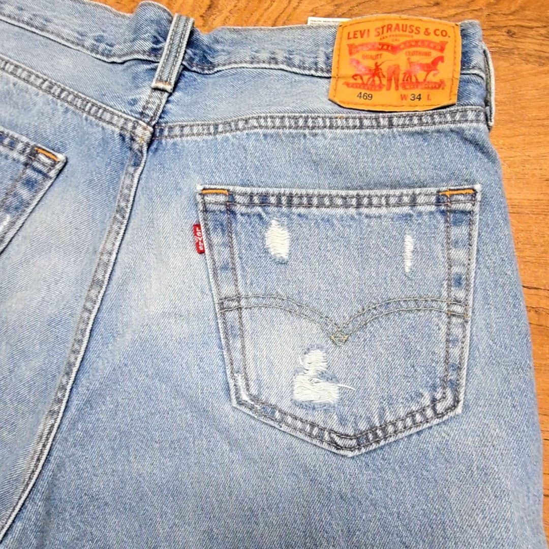 Levi's Levi's Distressed Denim Shorts Ripped Light Wash Blue 34 Size US 34 / EU 50 - 3 Thumbnail