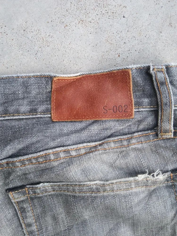 Japanese Brand Vintage Uniqlo S-002 Straight Leg Distressed Jeans 30x30 Size US 30 / EU 46 - 3 Thumbnail