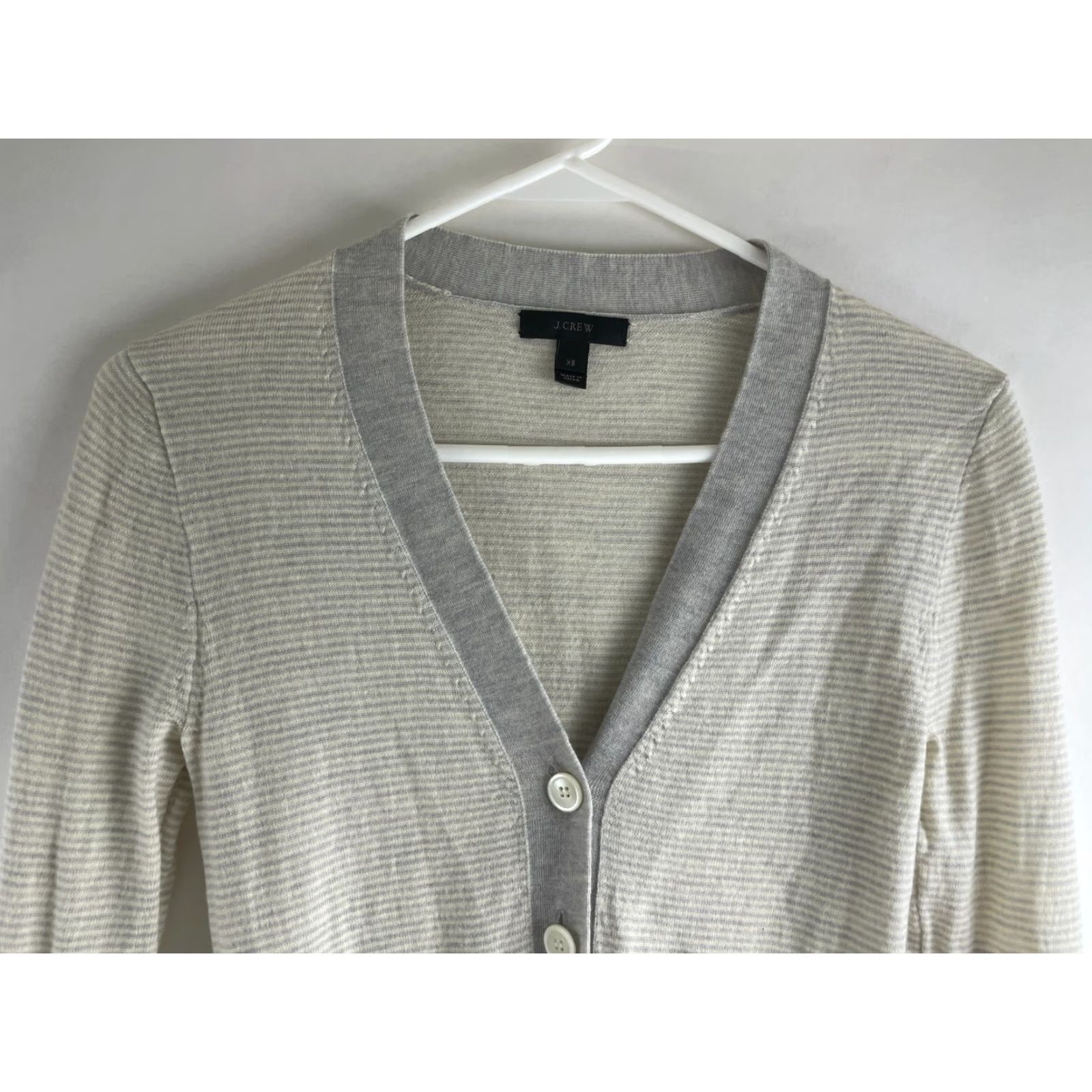 J.Crew VINTAGE J.CREW Cardigan Sweater Women's XS Striped Cream Gray Button Front Pockets Size XS / US 0-2 / IT 36-38 - 3 Thumbnail