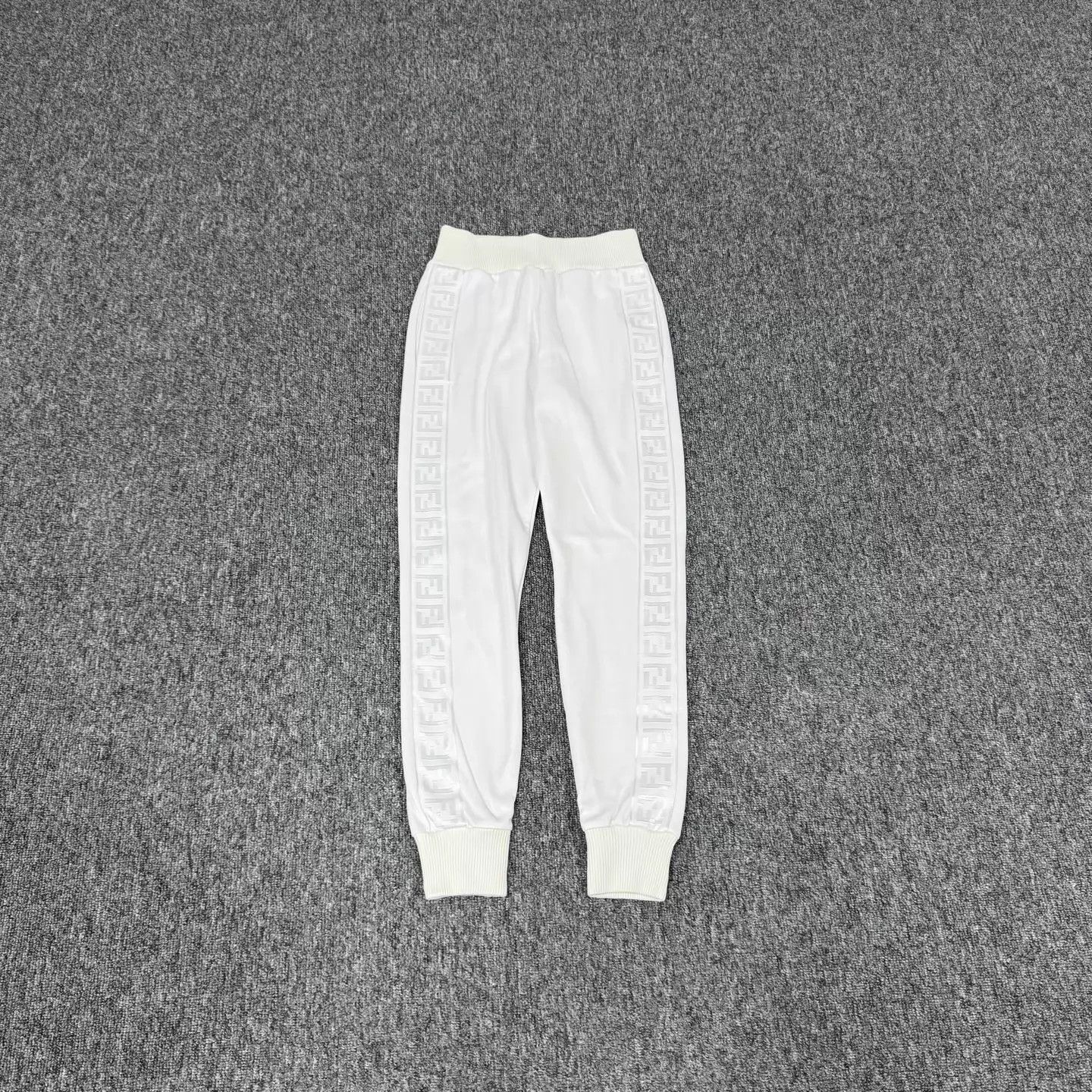 Fendi Fendi White Double F Logo Sweatpants Size 36 Size 25" / US 0 / IT 36 - 1 Thumbnail