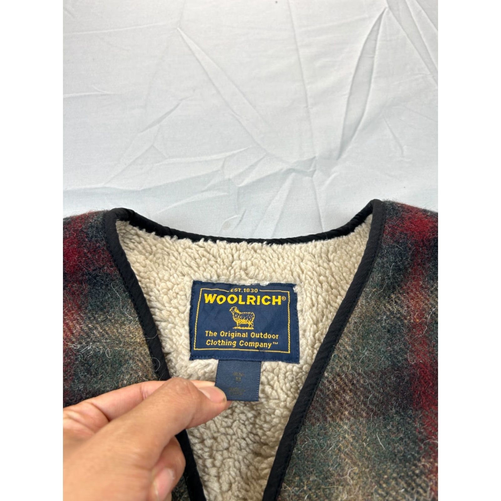 Vintage VINTAGE Woolrich Vest Mens Medium Green Red Shadow Plaid Wool Sherpa Lined Size US M / EU 48-50 / 2 - 3 Thumbnail