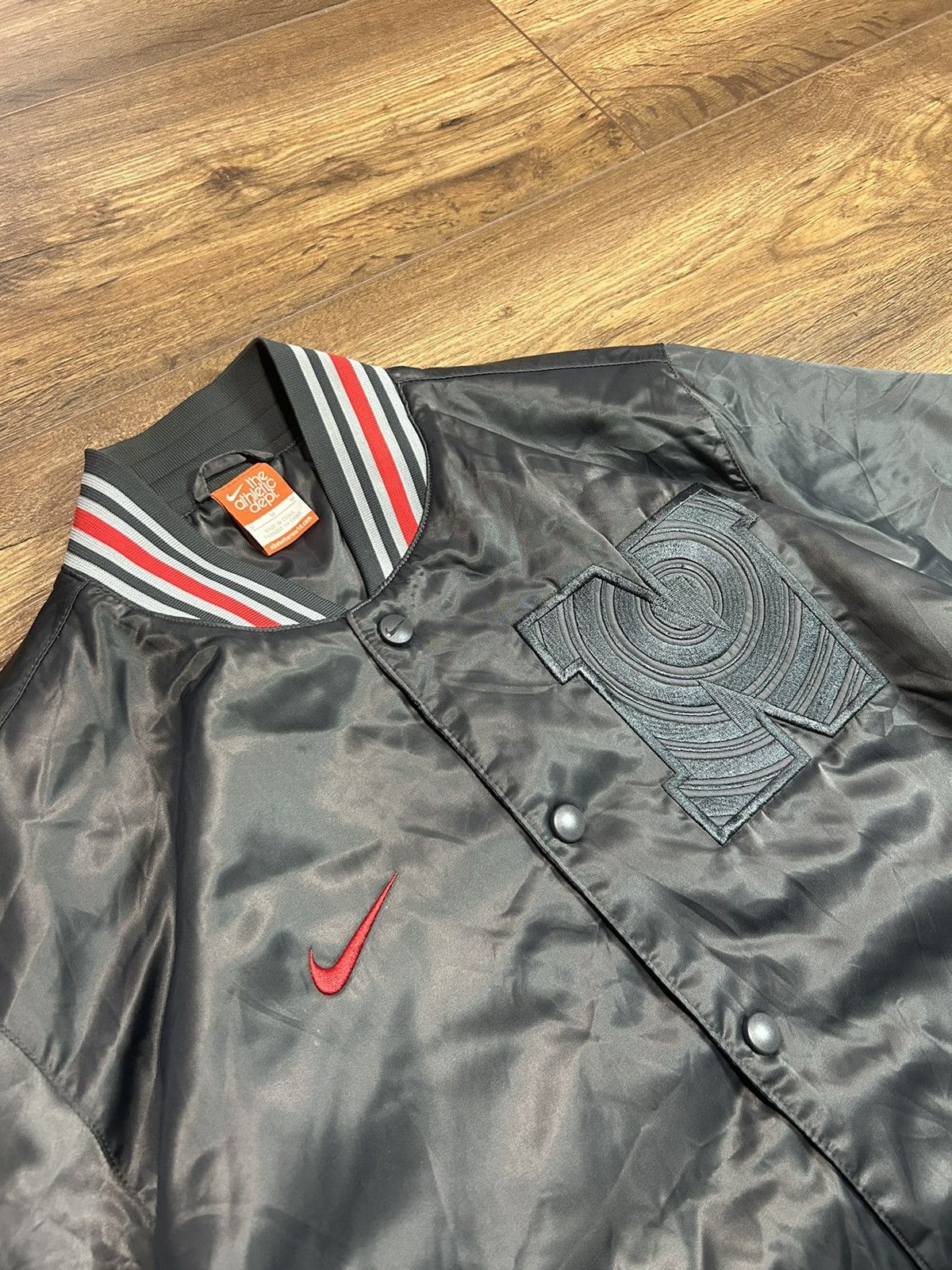 Nike Vintage Nike nylon bomber jacket Size US M / EU 48-50 / 2 - 2 Thumbnail