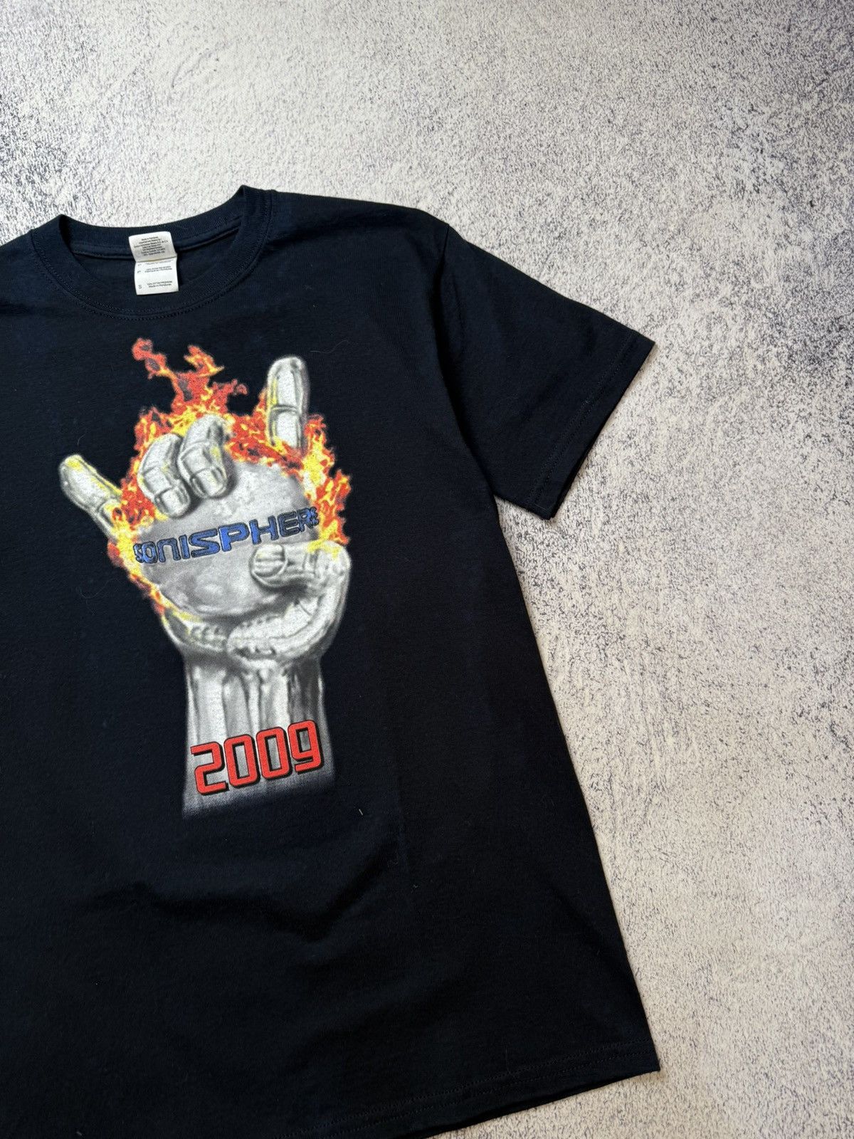 Vintage SONISPHERE 2009 METALLICA SLIPKNOT KORN VINTAGE GRAPHIC TEE Size US S / EU 44-46 / 1 - 7 Thumbnail