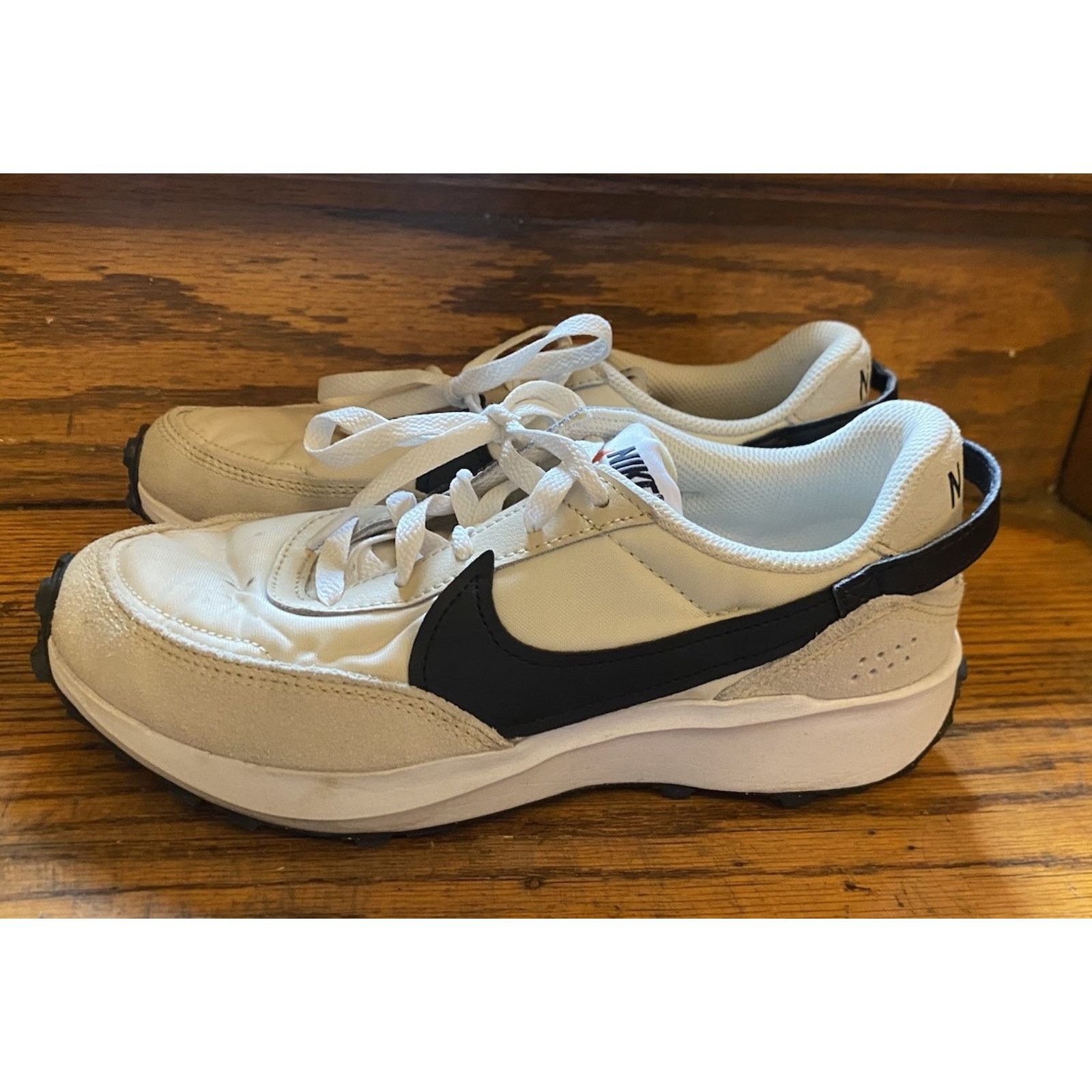 Nike Nike Sanddrift Black Women 8 Athletic Running Shoes Sneakers Size US 8 / IT 38 - 1 Thumbnail