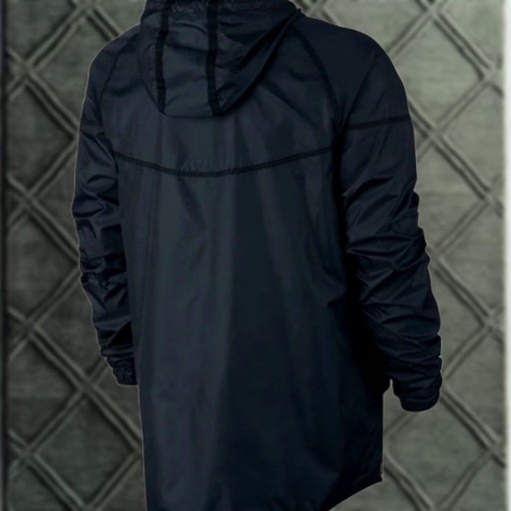 Nike Nike International Windrunner Jacket Black Men Large Training Running Size US L / EU 52-54 / 3 - 1 Thumbnail