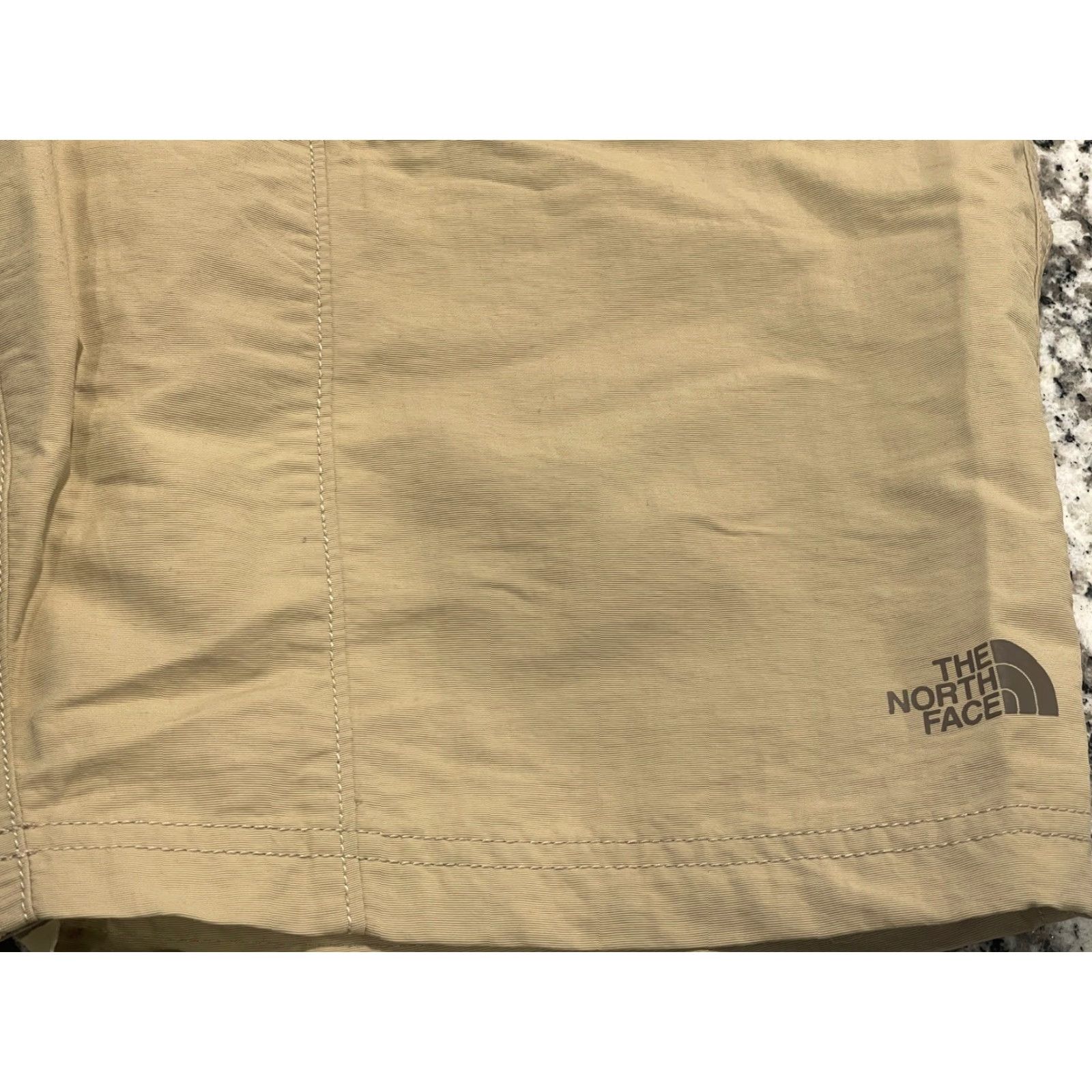 The North Face VINTAGE The North Face Men's Cargo Shorts 29 Inch Waist Tan Microfiber 9 Inch Inseam Outdoor Travel Size US 29 - 3 Thumbnail