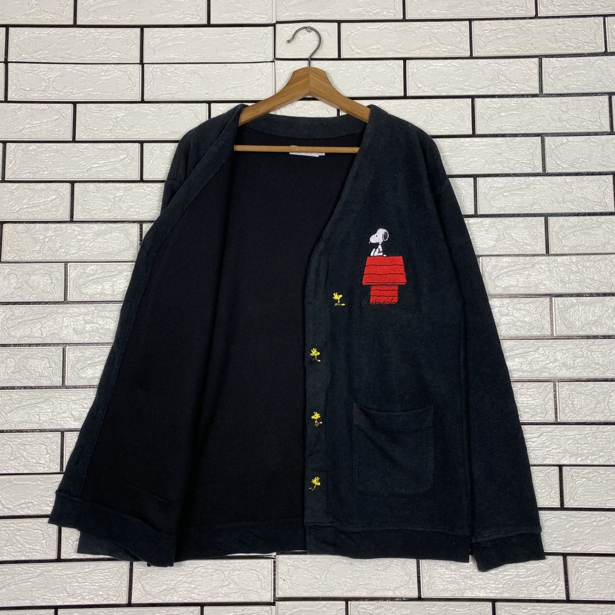 Japanese Brand Vintage Cardigan Button Jacket Snoopy Peanuts Big Logo Size US M / EU 48-50 / 2 - 12 Thumbnail