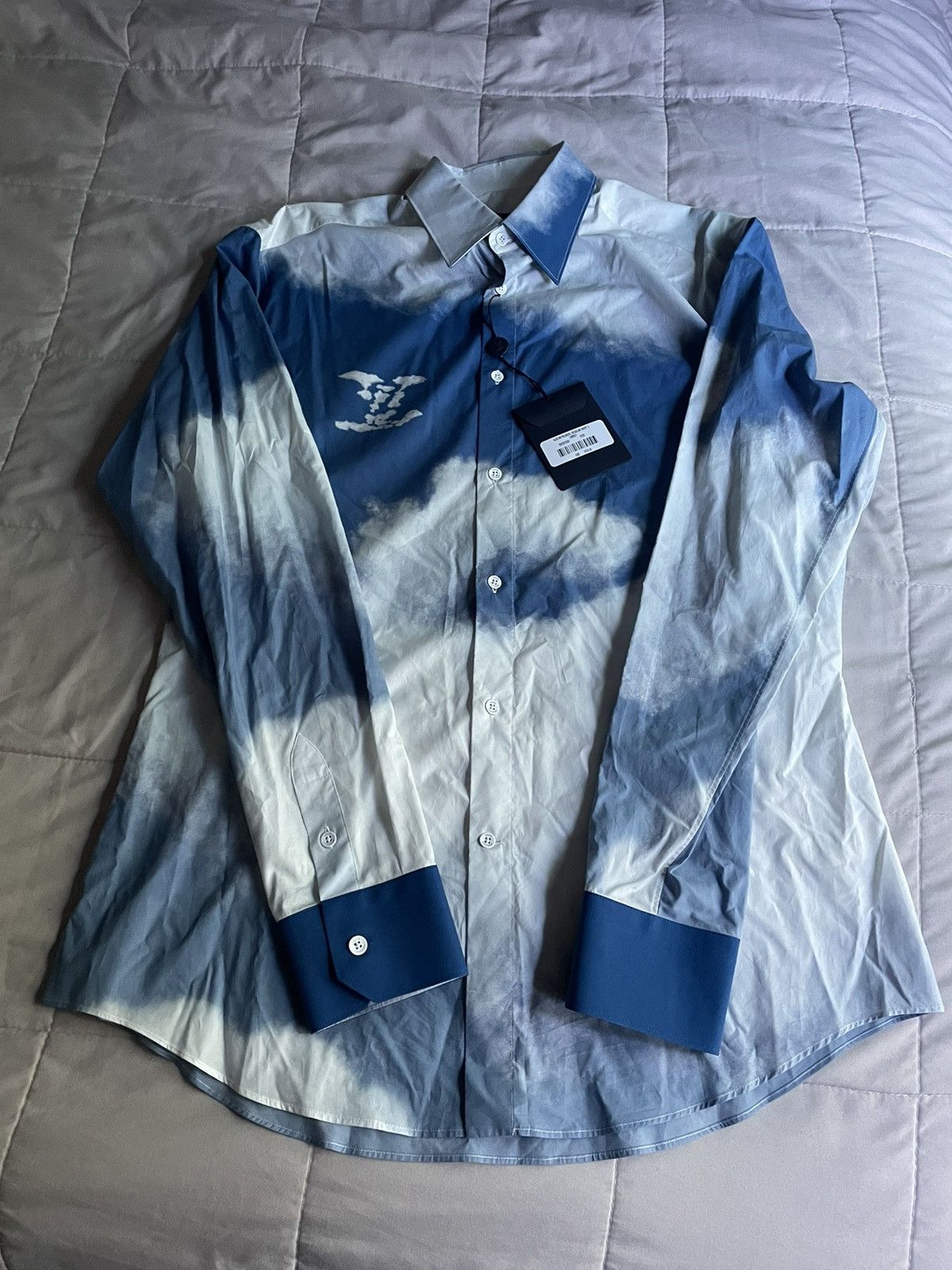 Louis Vuitton Louis Vuitton Blue Clouds Shirt Size US XL / EU 56 / 4 - 2 Thumbnail