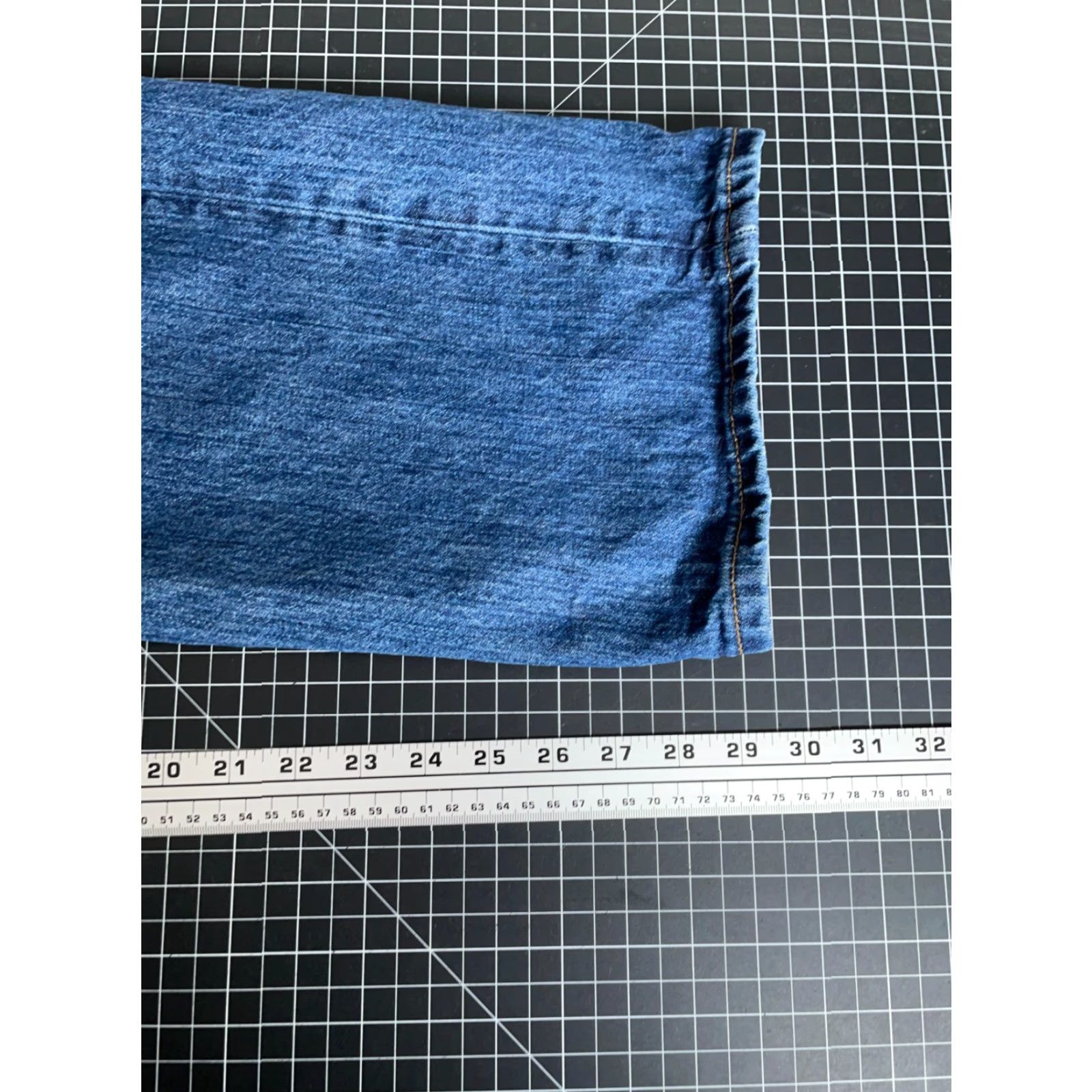 Levi's VINTAGE Levi's 501 Jeans Men 40 x 29.5 Blue Denim 2010 Straight Leg 5-Pocket Design Men Size US 40 / EU 56 - 6 Thumbnail