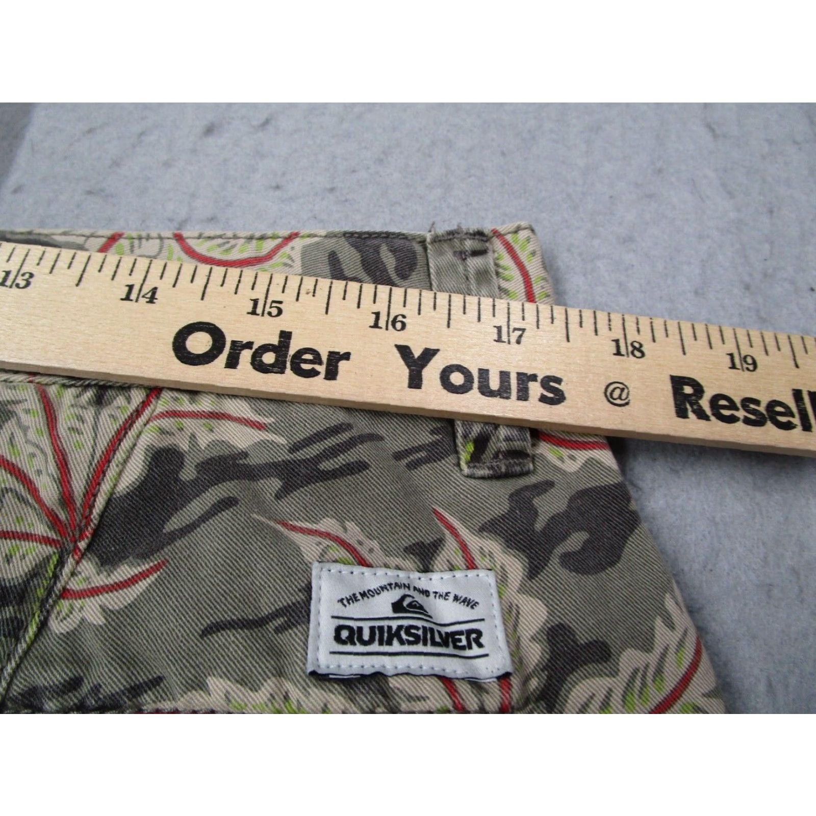 Quiksilver Quiksilver Mens Shorts Green Tiger Stripe Camo 36 Cotton Regular Fit Size US 36 / EU 52 - 7 Thumbnail