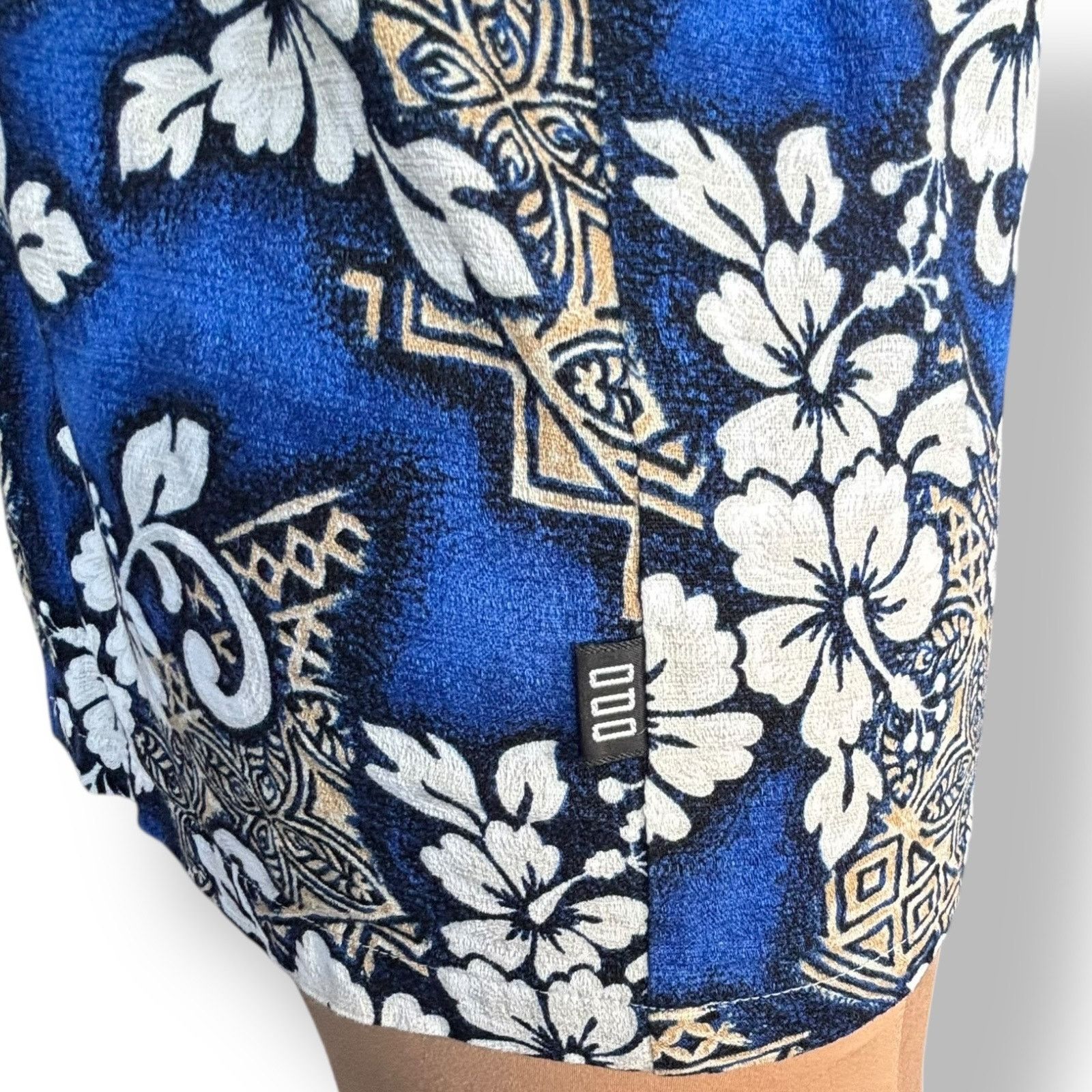 Vintage Vintage ODO Blue Hawaiian Shirt Made in USA White Hibiscus Size US M / EU 48-50 / 2 - 5 Thumbnail