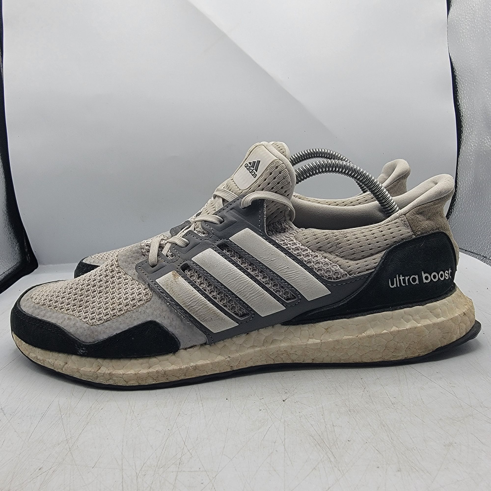 Adidas adidas Ultraboost 1.0 S&L Mens 10 Grey Black Sneaker Shoes A Size US 10 / EU 43 - 12 Thumbnail