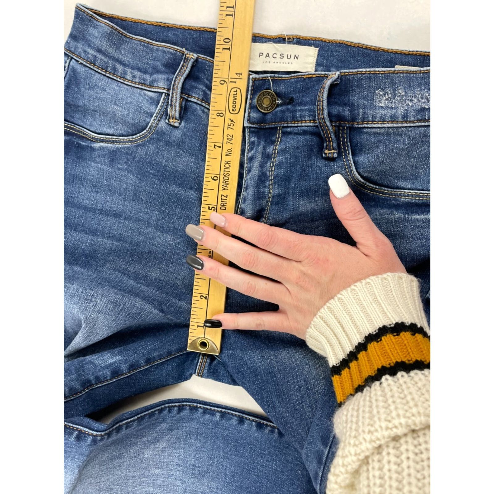 Pacsun PacSun Jeans Women's 27 Blue Denim Ankle Jegging Pockets Frayed Hem Regular Size 27 Womens Style Jeans PacSun Regular Fit 26.5 Inseam Vintage No N/A Size 27" / US 4 / IT 40 - 4 Thumbnail