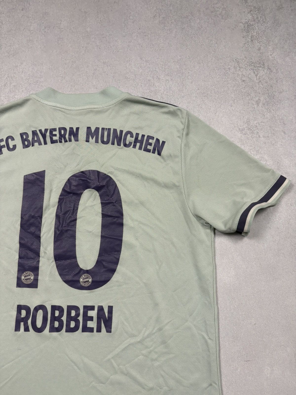 Adidas Bayern Munich Robben #10 2018/19 Football Jersey Adidas M Size US M / EU 48-50 / 2 - 18 Thumbnail