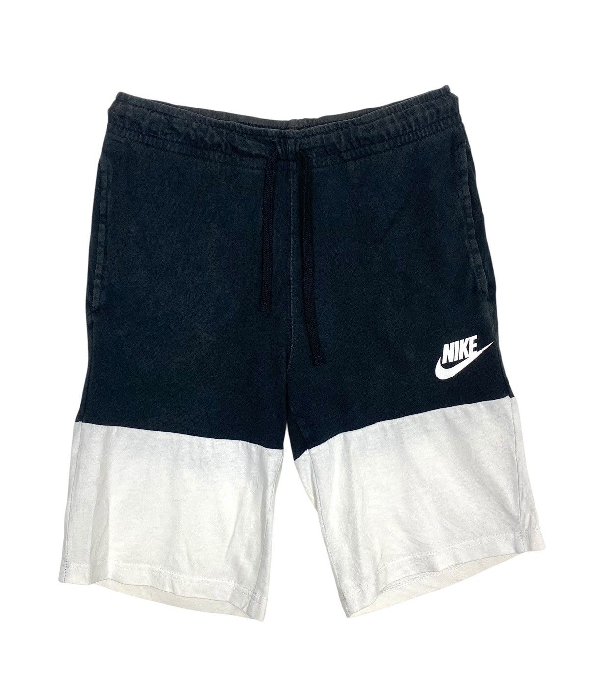 Nike Rare‼️ Nike Sweat Short Pants Small Logo Size US 28 / EU 44 - 1 Thumbnail