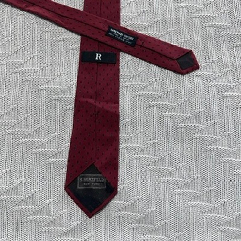 Vintage Vintage Herzfeld red Spanish silk tie Size ONE SIZE - 3 Thumbnail