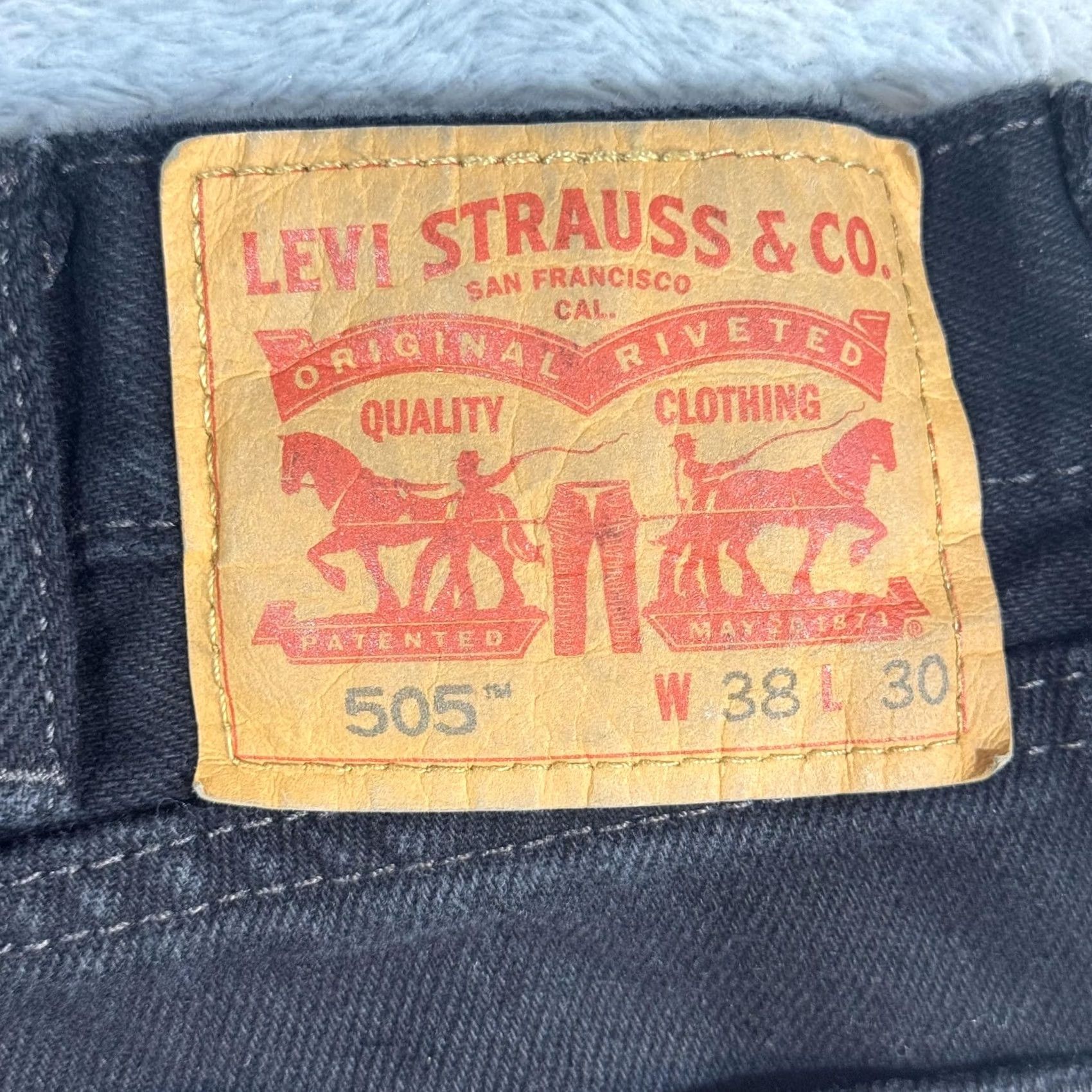 Levi's VINTAGE Levis 505 Jeans Mens 38x30 Black Straight Leg Denim Classic Fit 100% Cotton Size US 38 / EU 54 - 3 Thumbnail