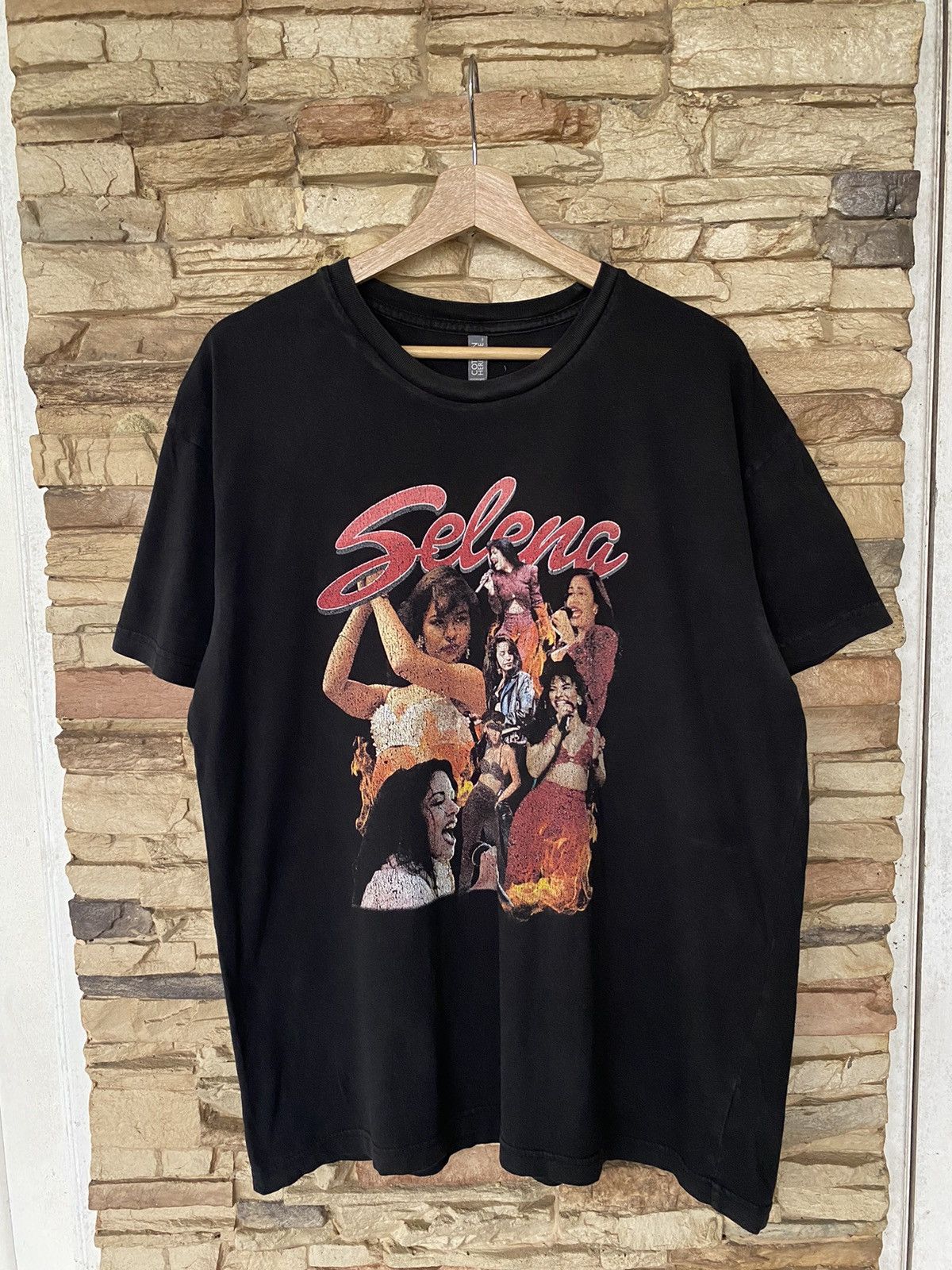 Rap Tees Vintage Selena Solo Singer Rap Tees tupac aaliyah Size US M / EU 48-50 / 2 - 1 Thumbnail