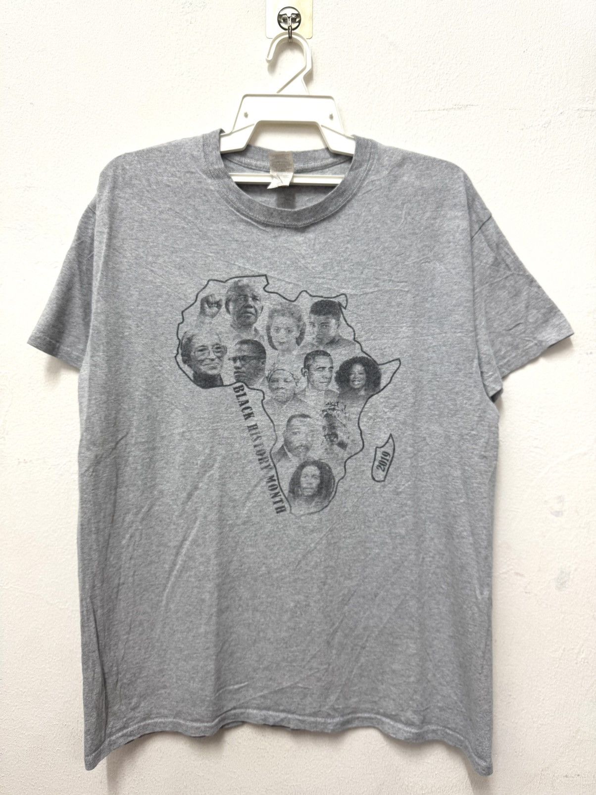 Vintage Black Pearl Tee History Figure Black American T shirt Size US L / EU 52-54 / 3 - 1 Thumbnail